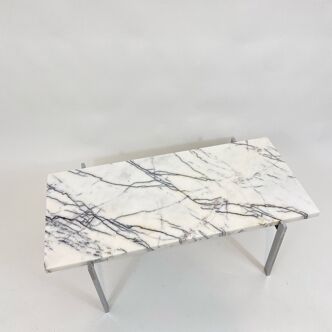 Table basse en marbre blanc