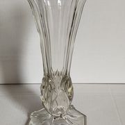 Art-Deco high foot vase in molded crystal early twentieth century
