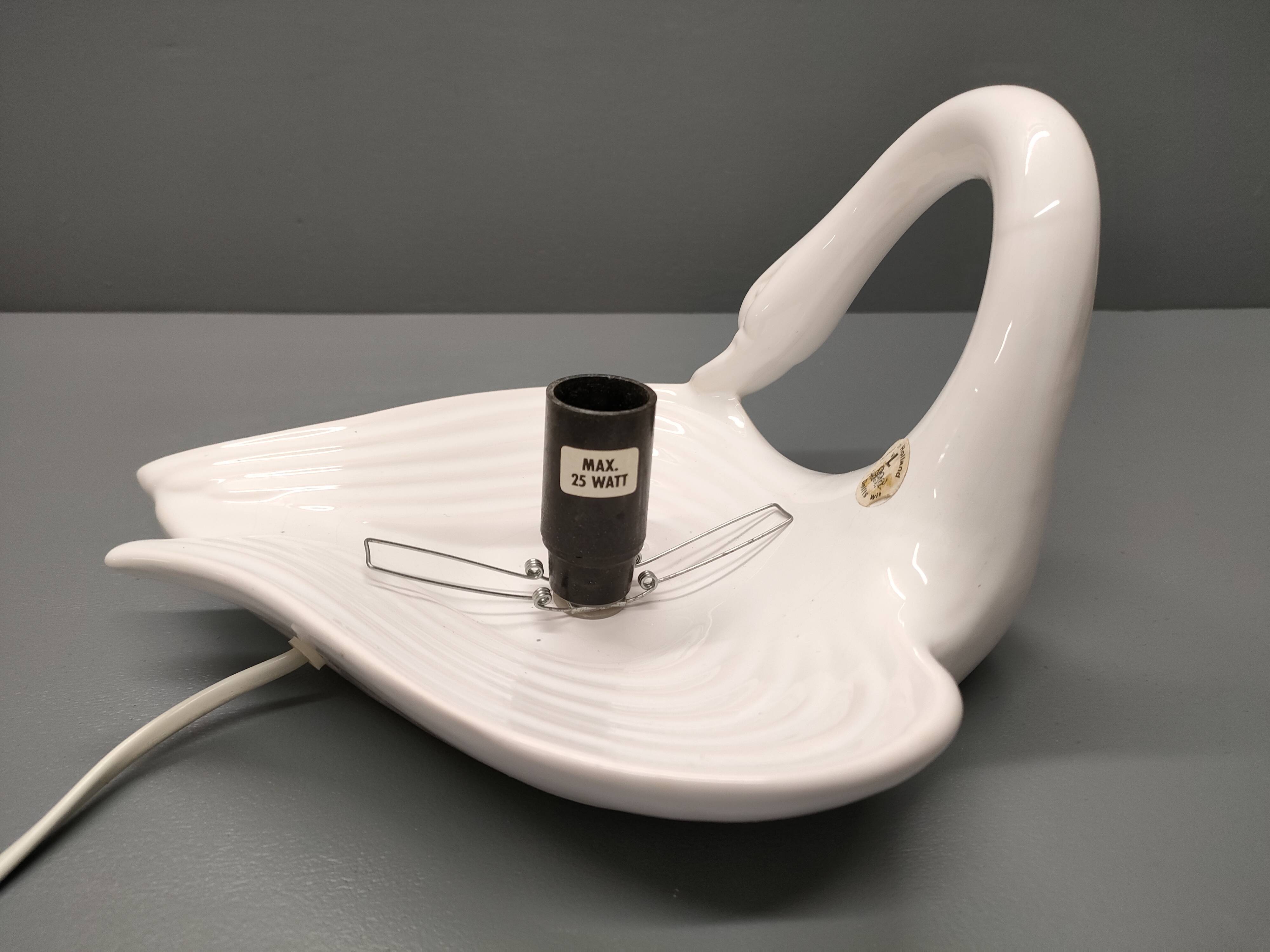Ceramic swan lamp - Delfts Wit - 70s/80s - Netherlands