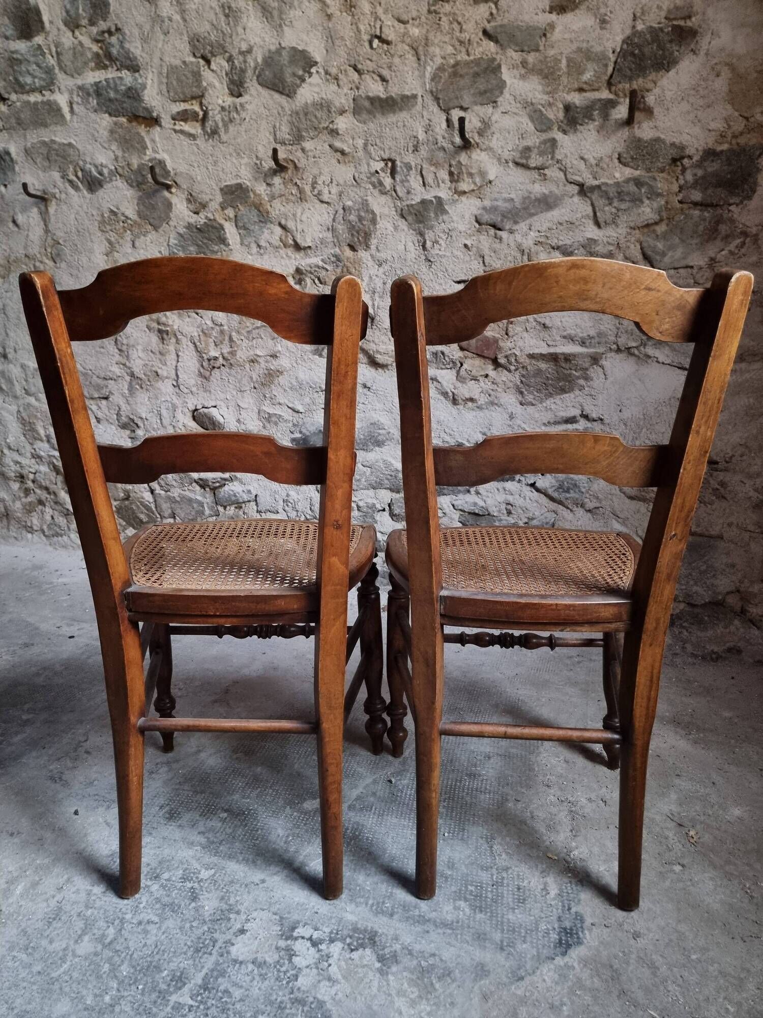 Set of 4 antique dining chairs with caned seats, beech, France, circa 1900–1920.