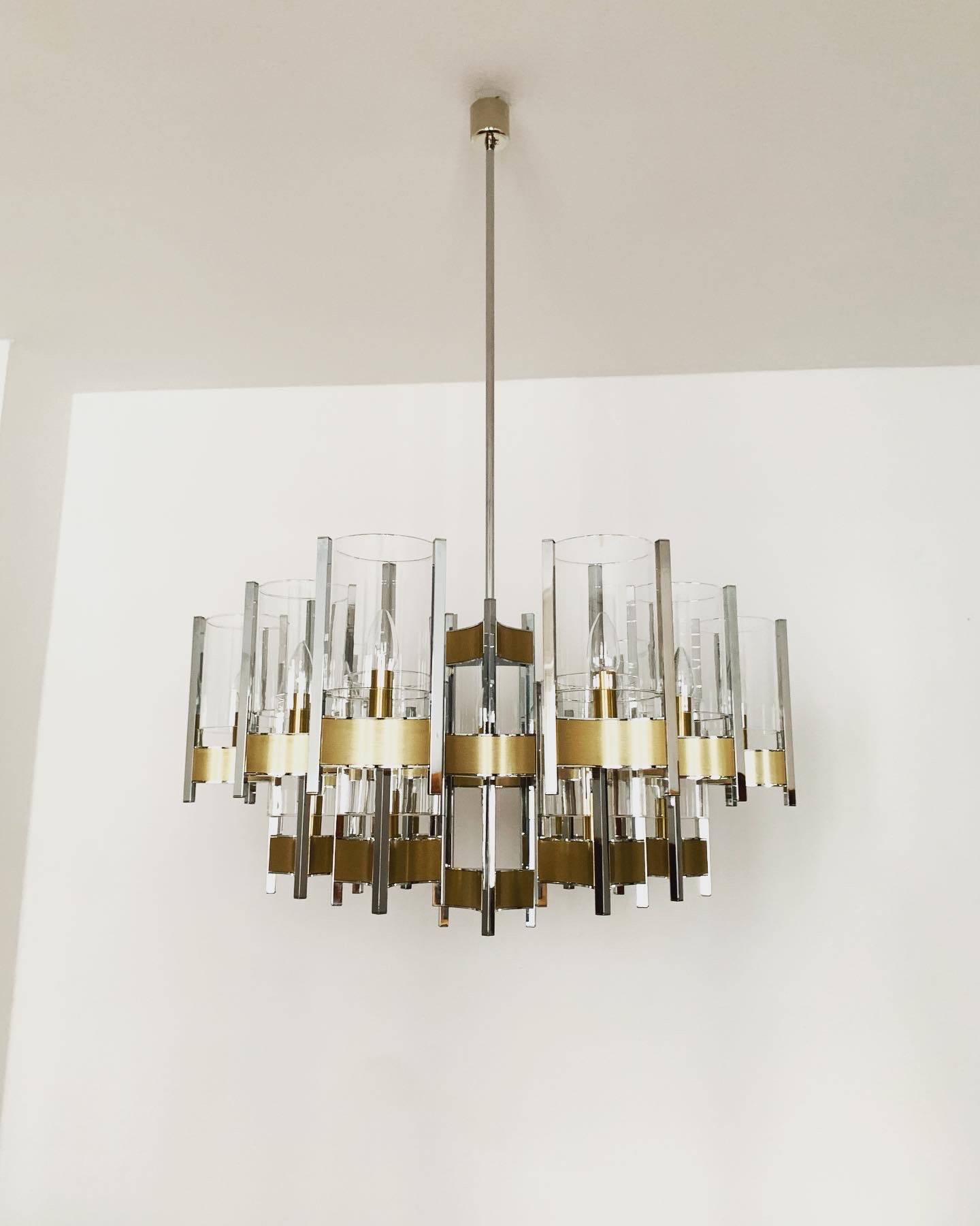 Large Italian Brutalist Chandelier by Gaetano Sciolari