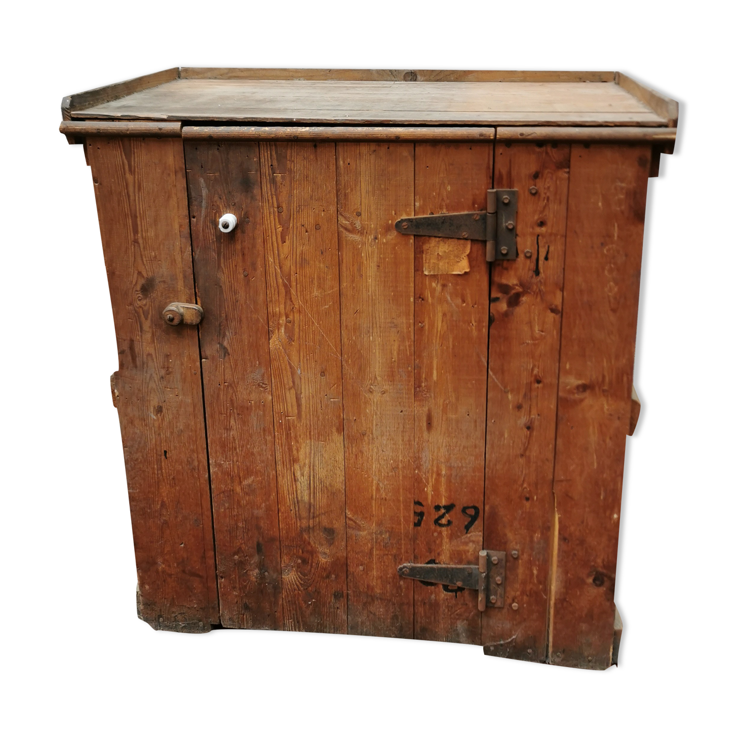 Countertop / desk n°2 made in a wooden box