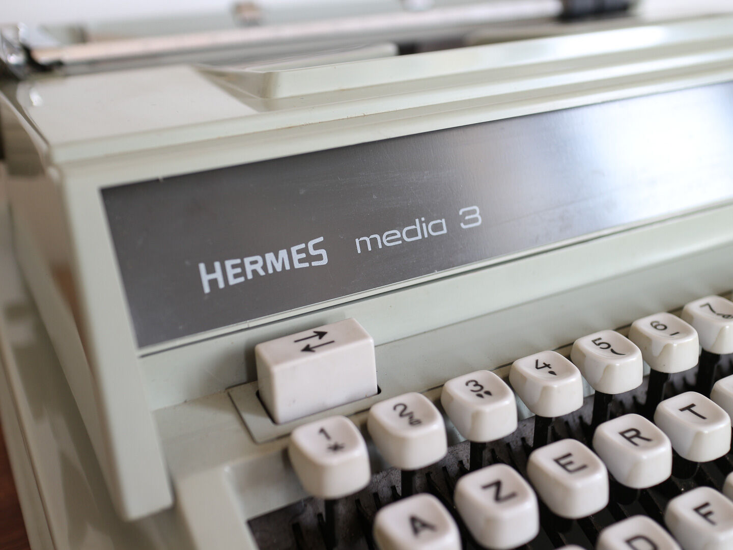 Machine à écrire vintage Hermès Media 3 vert menthe Rare