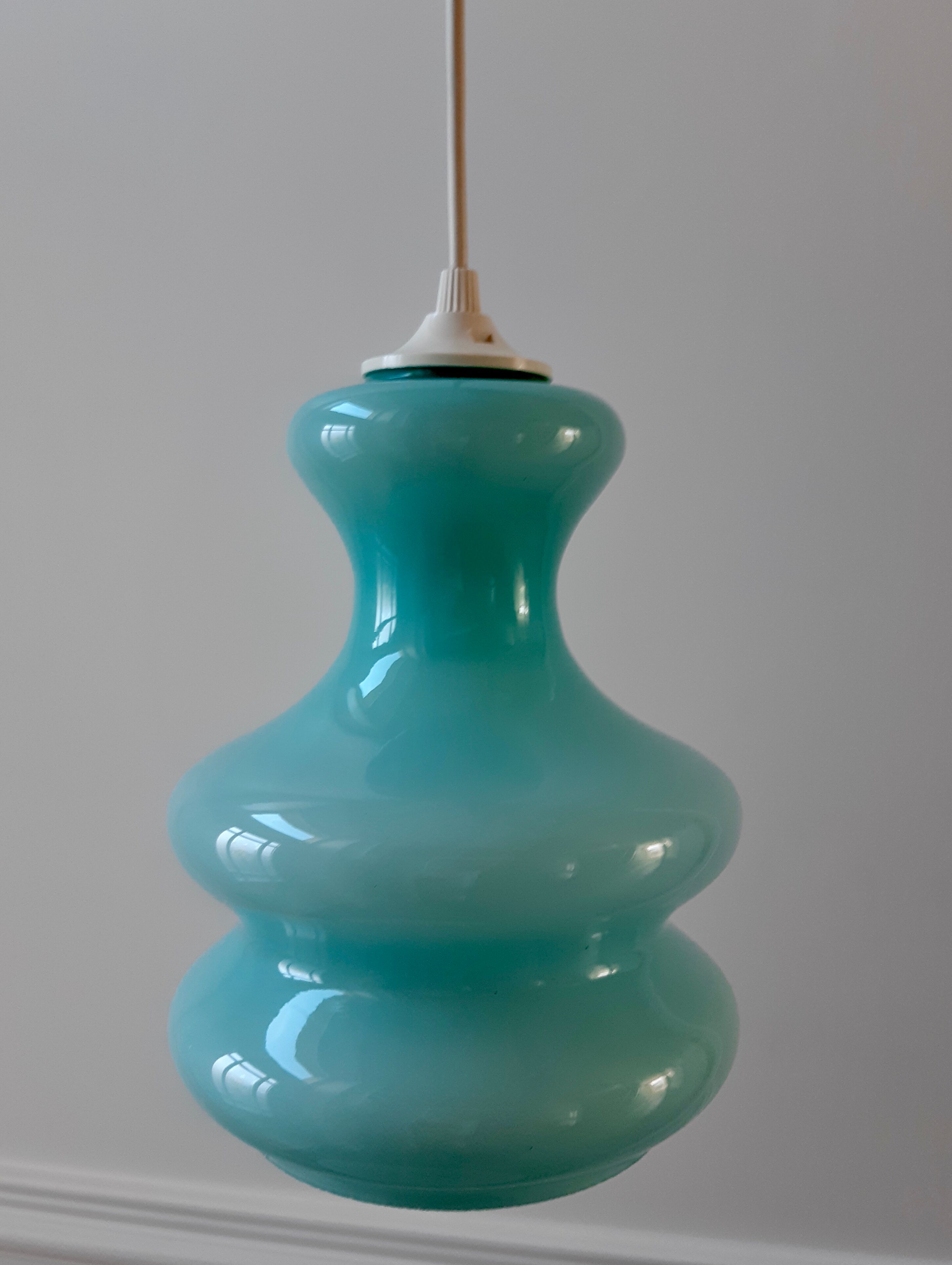 Suspension en opaline bleu ciel