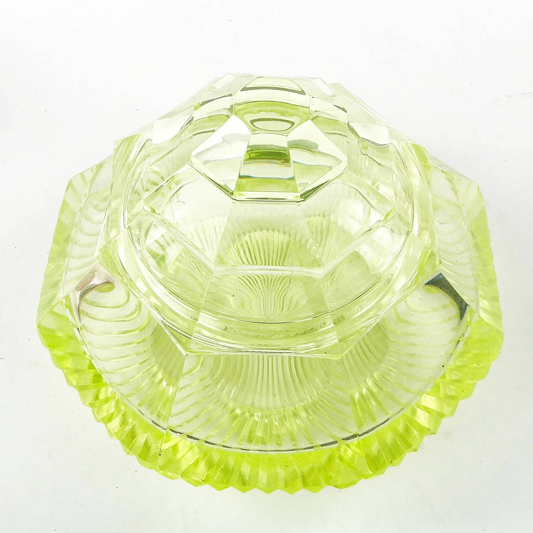 Art Deco bonbonniere, uranium crystal, Poland, 1930s