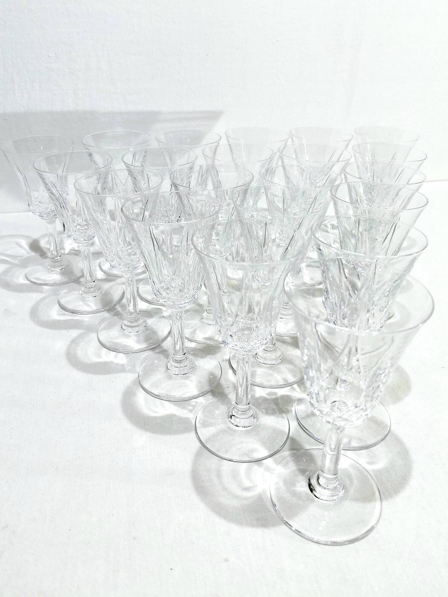 Saint Louis - 21 red wine glasses - Lasalle model