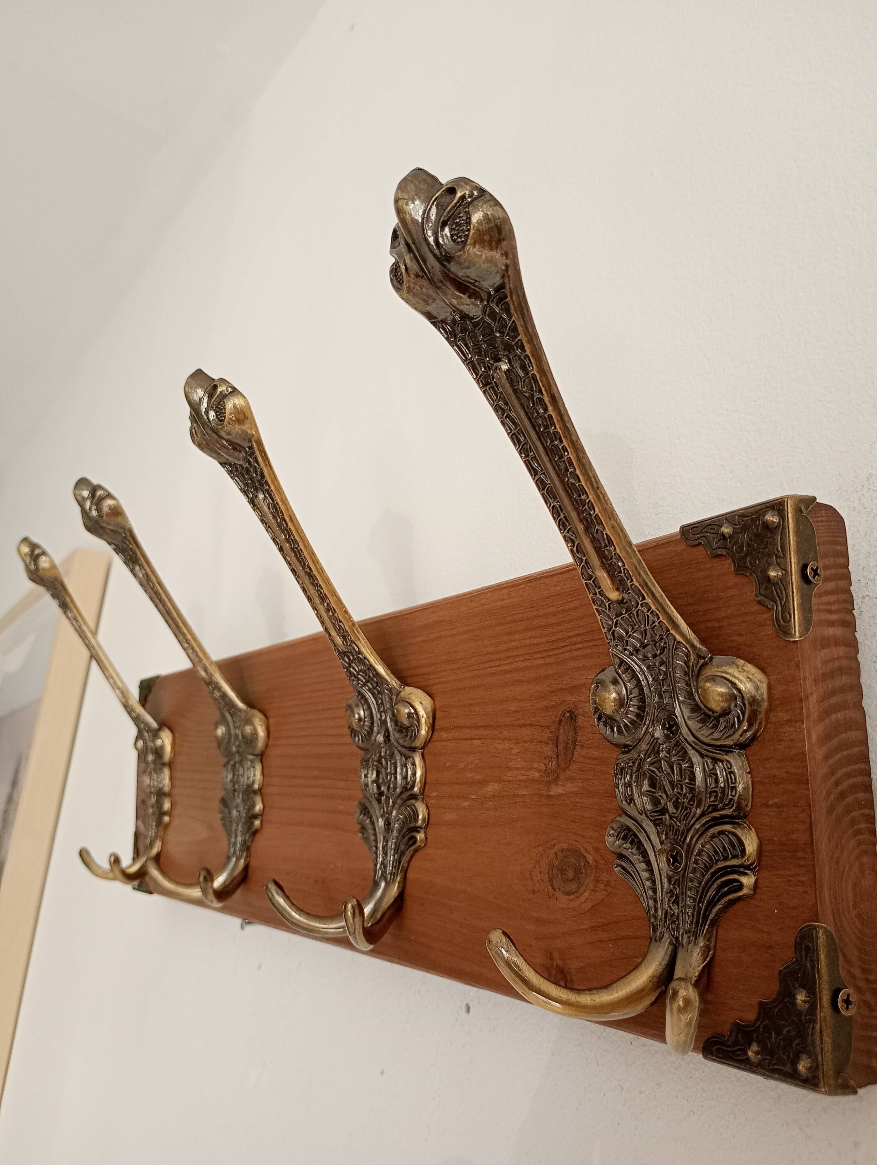 Vintage wall coat rack in patinated wood and metal – 4 double hooks