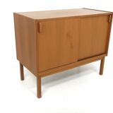 Scandinavian teak chest of drawers, Bertil Fridhagen, Bodafors, Sweden, 1960.