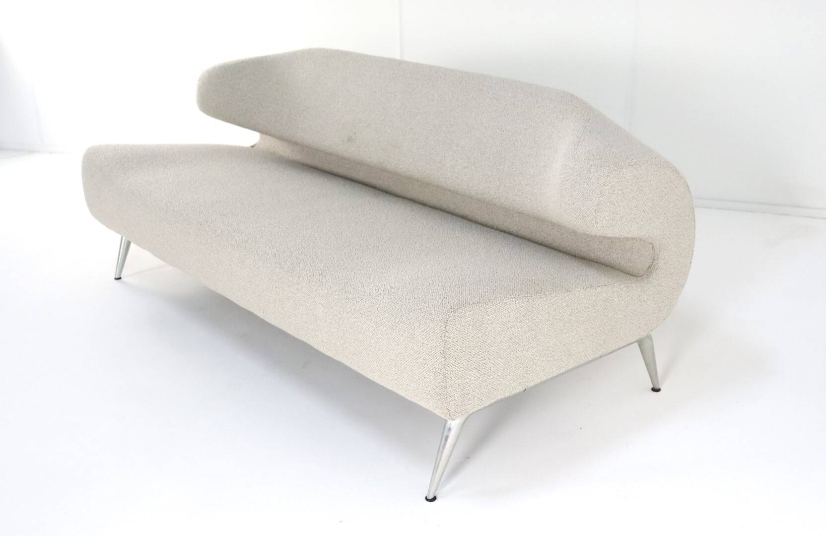 Banque Artifort Bird de Michael van der Kley