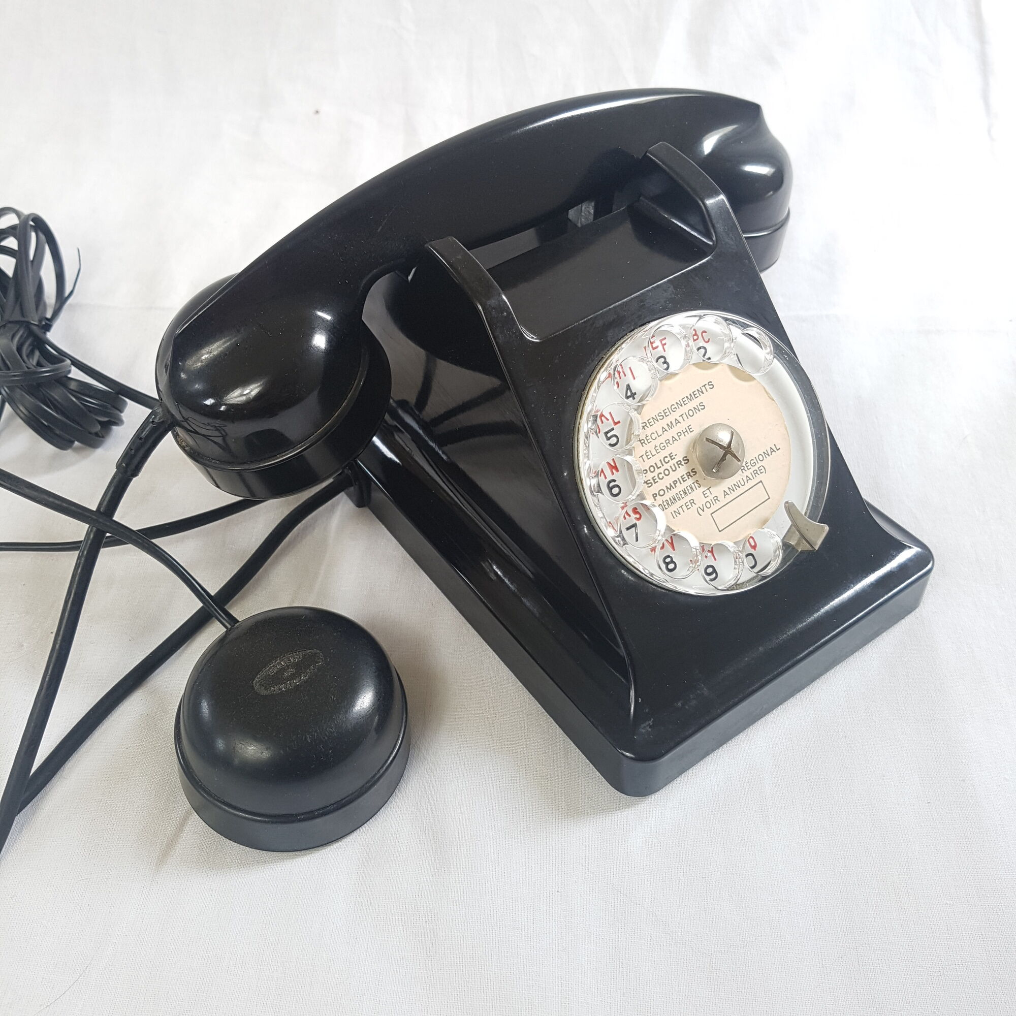 Rotating black bakelite rotary phone french france vintage U43