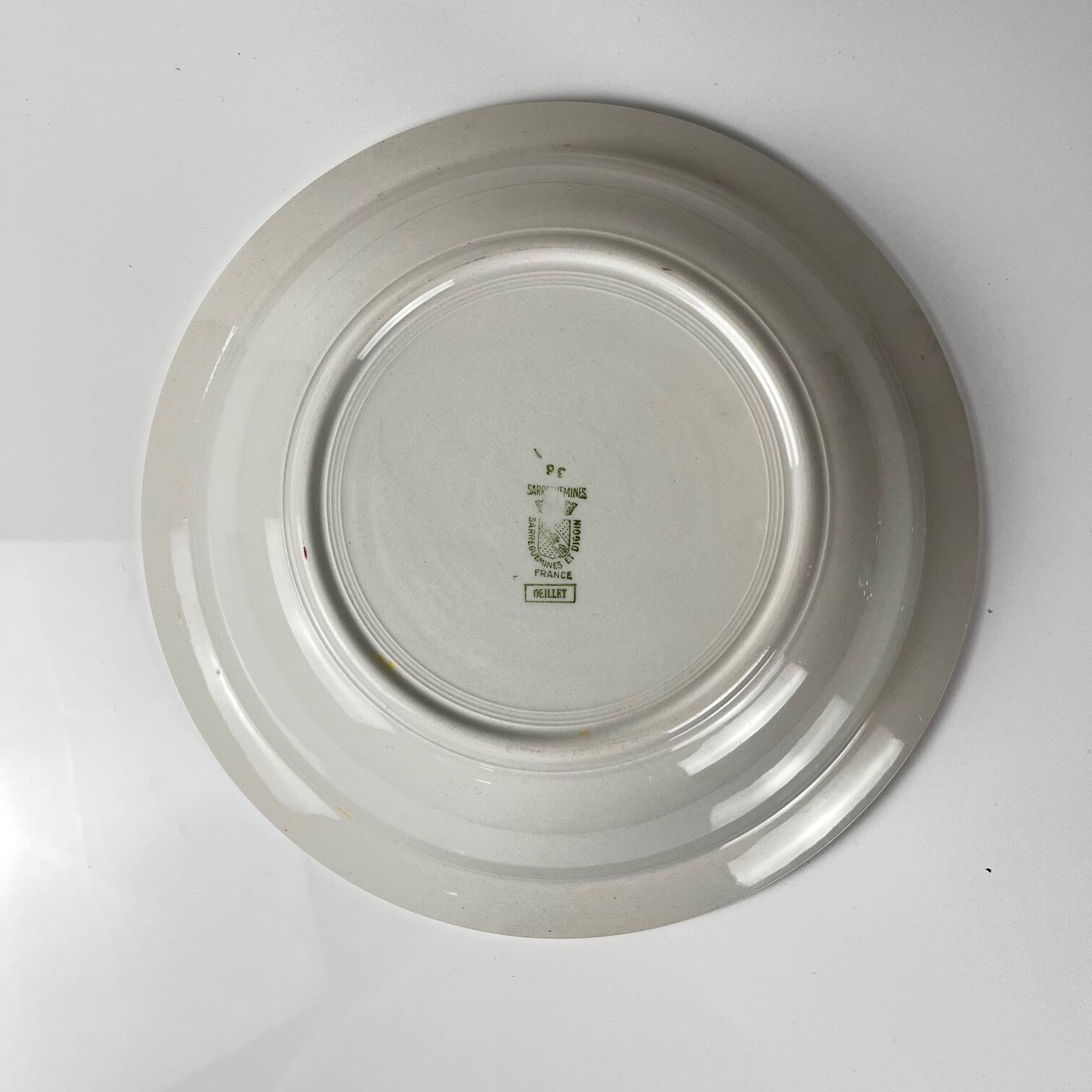 Large salad bowl with "Oeillet" rim, Sarreguemines, 1920-50