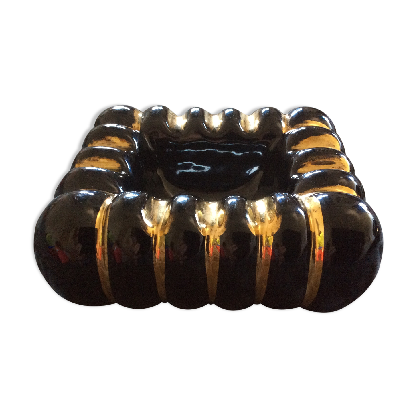 Black ashtray and ceramic gold 50s