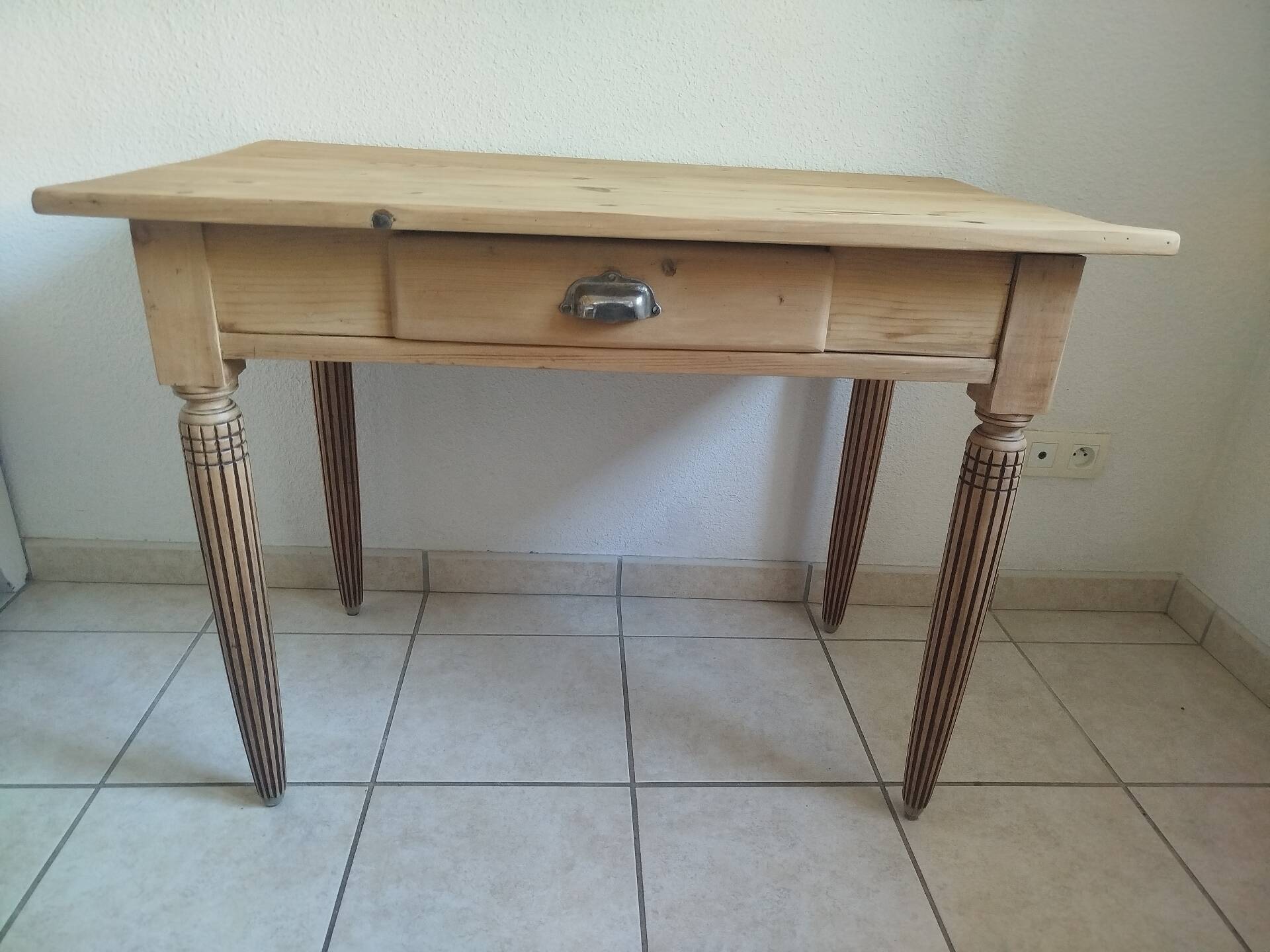 Table d'appoint, bureau d'inspiration Louis XVI