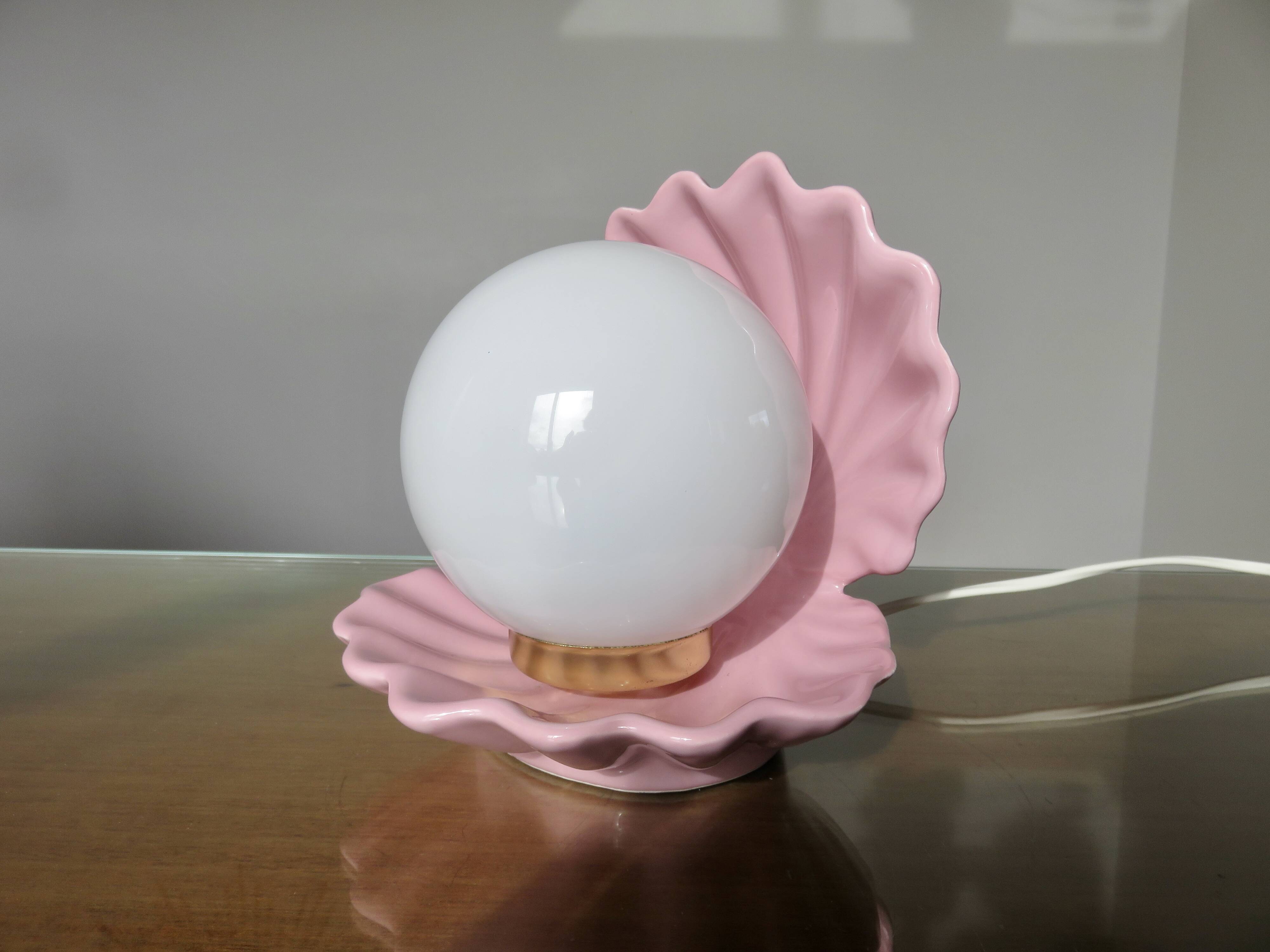 Pink ceramic shell lamp 1970