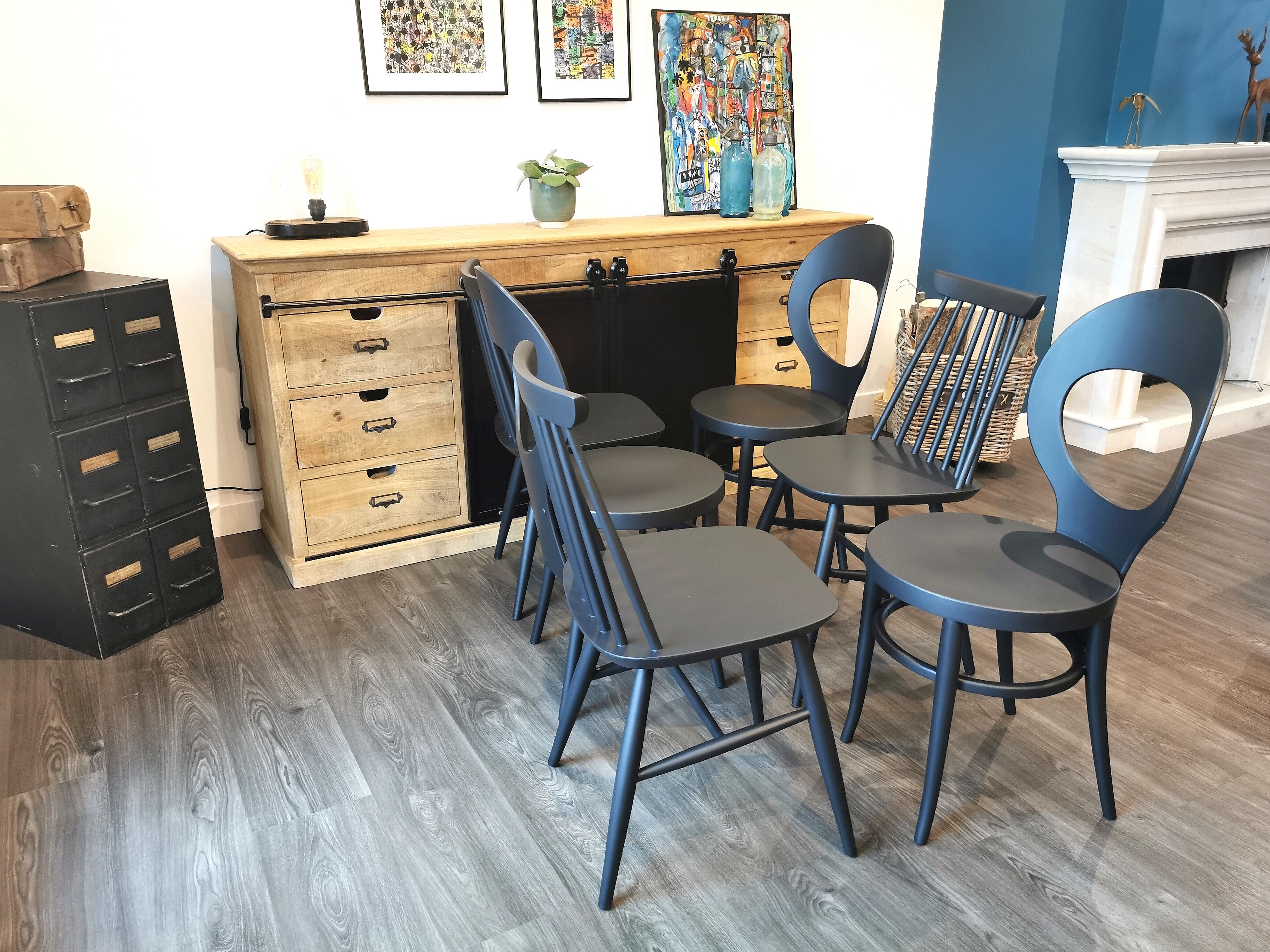 Series of 6 mismatched bistro chairs Baumann and Gizycko