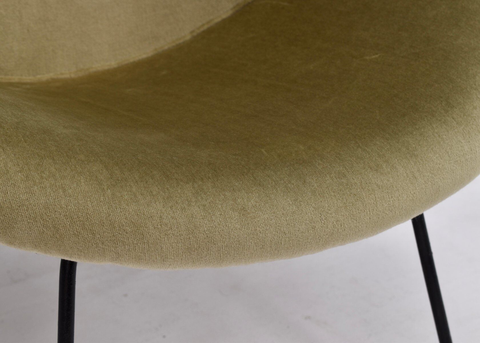 Fauteuil en velours en forme de cercle, années 1950