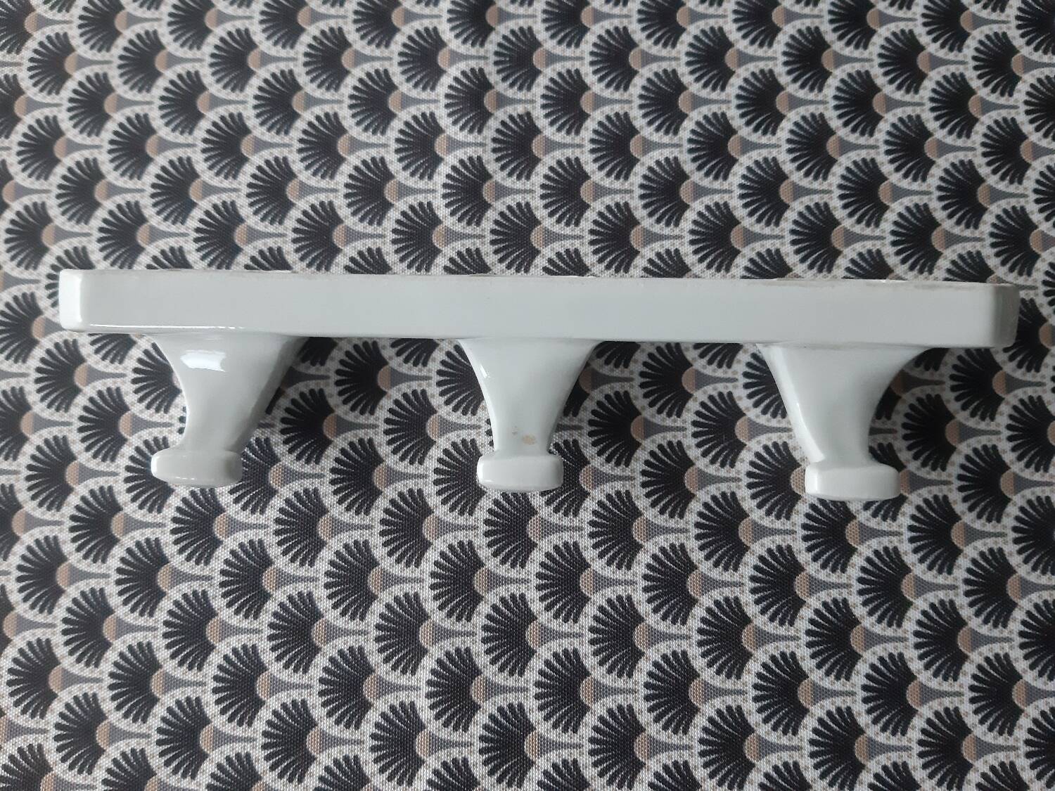 Earthenware towel holder