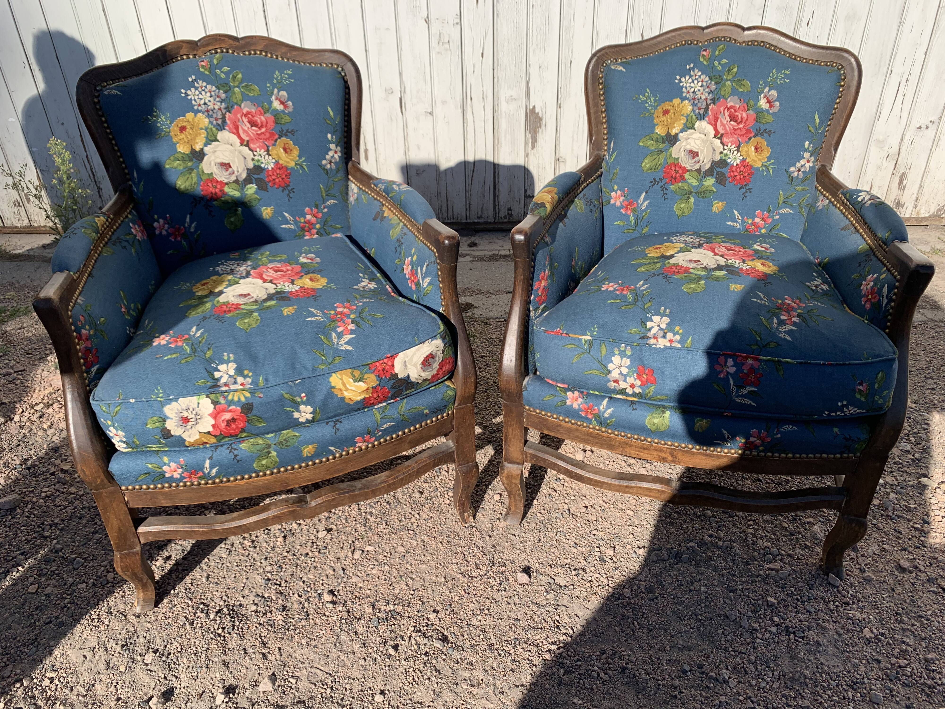 Convertible armchairs