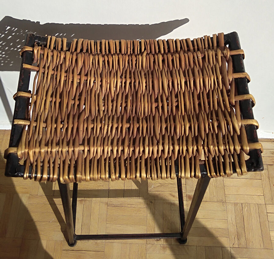 Tabouret haut en fer forgé et rotin, années 1950