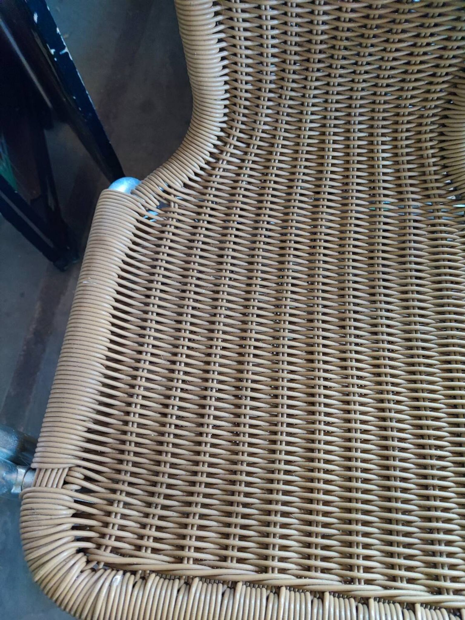 Chaises scoubidou et aluminium