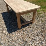 Farm table