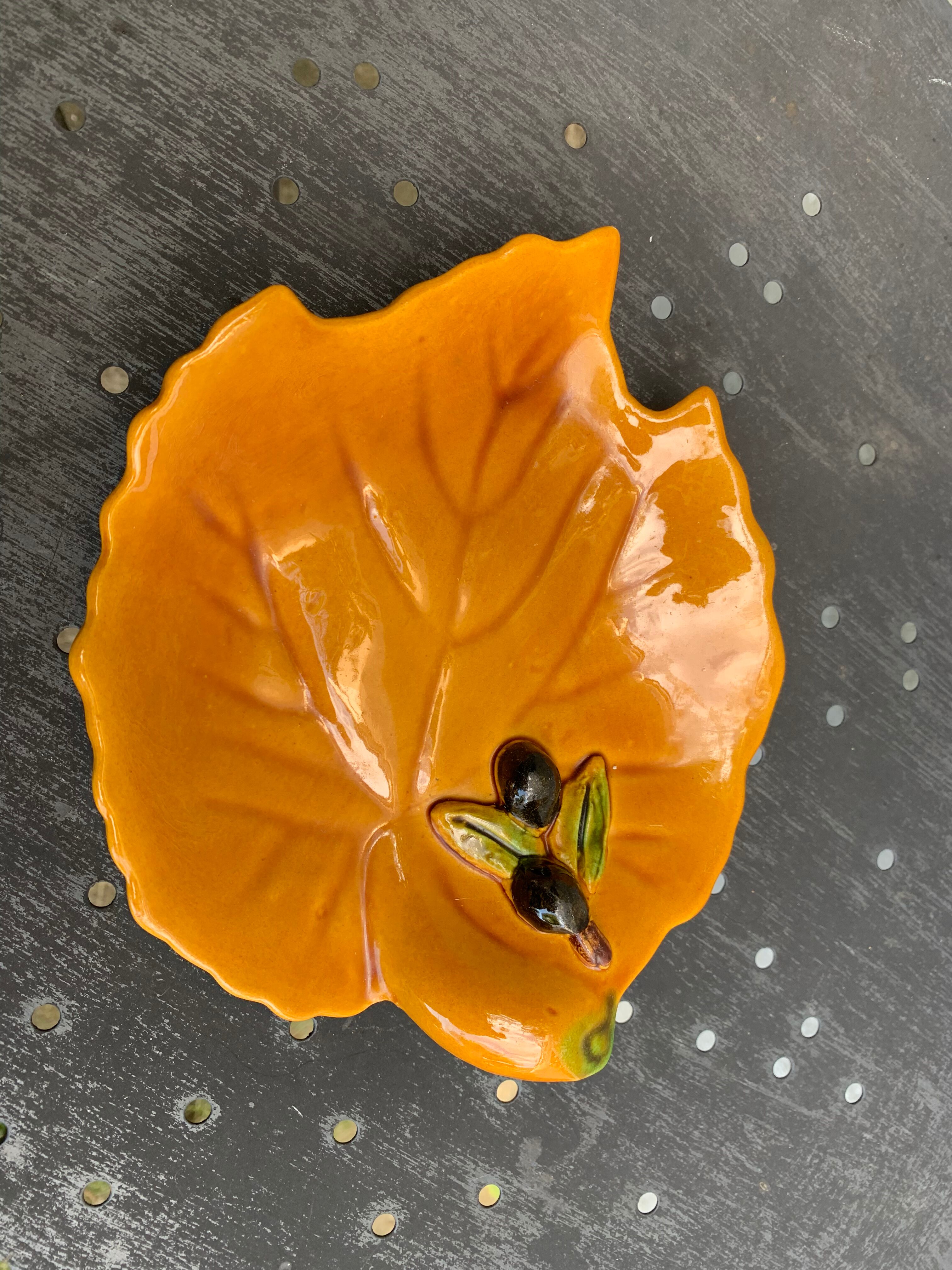 Empty pocket slurry ceramic enamelled ochre model vintage olives