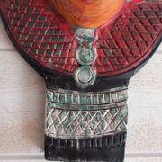 Masque tribal en bois coloré