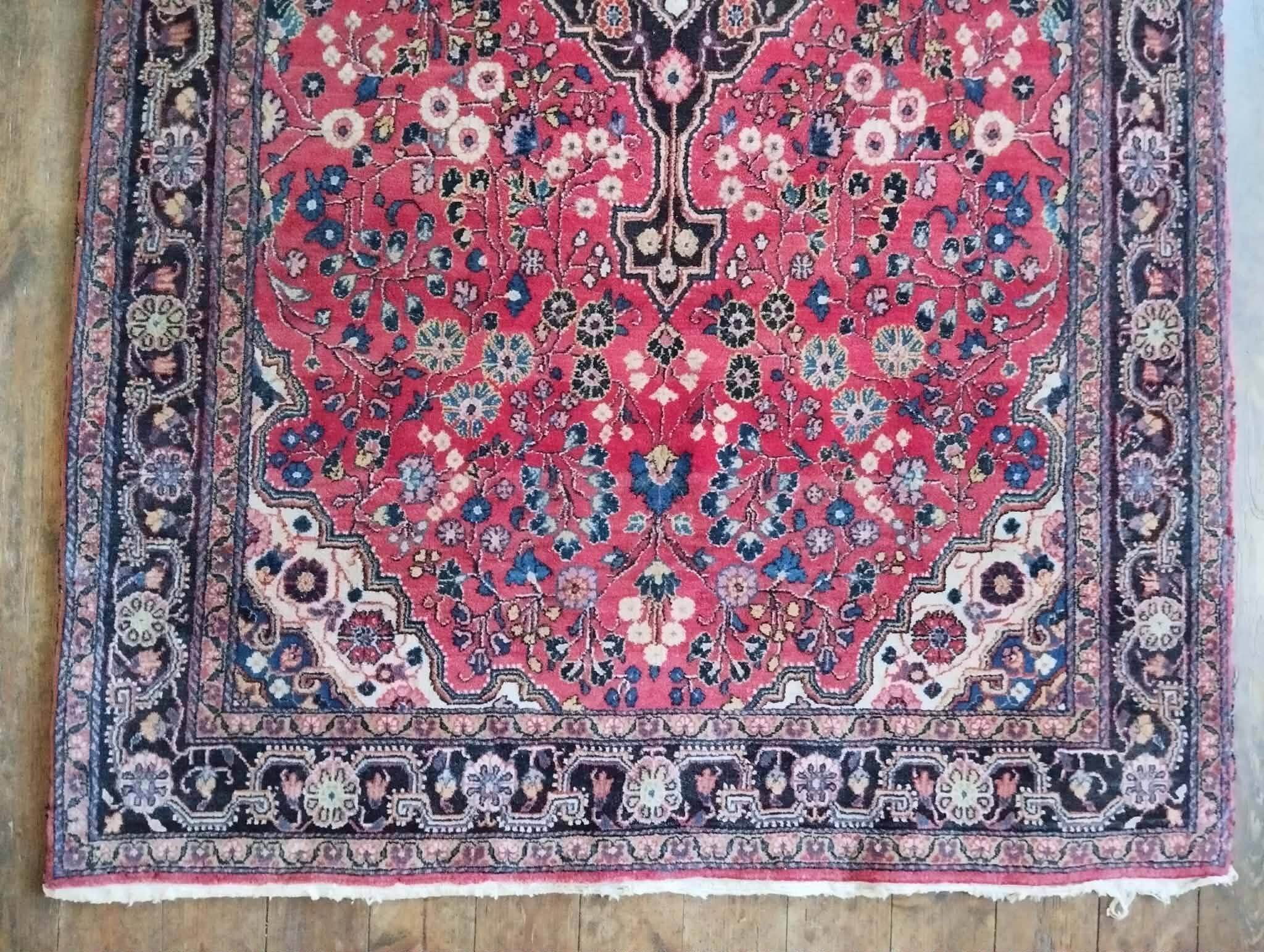 Handmade Tabriz Persian rug 222x123cm
