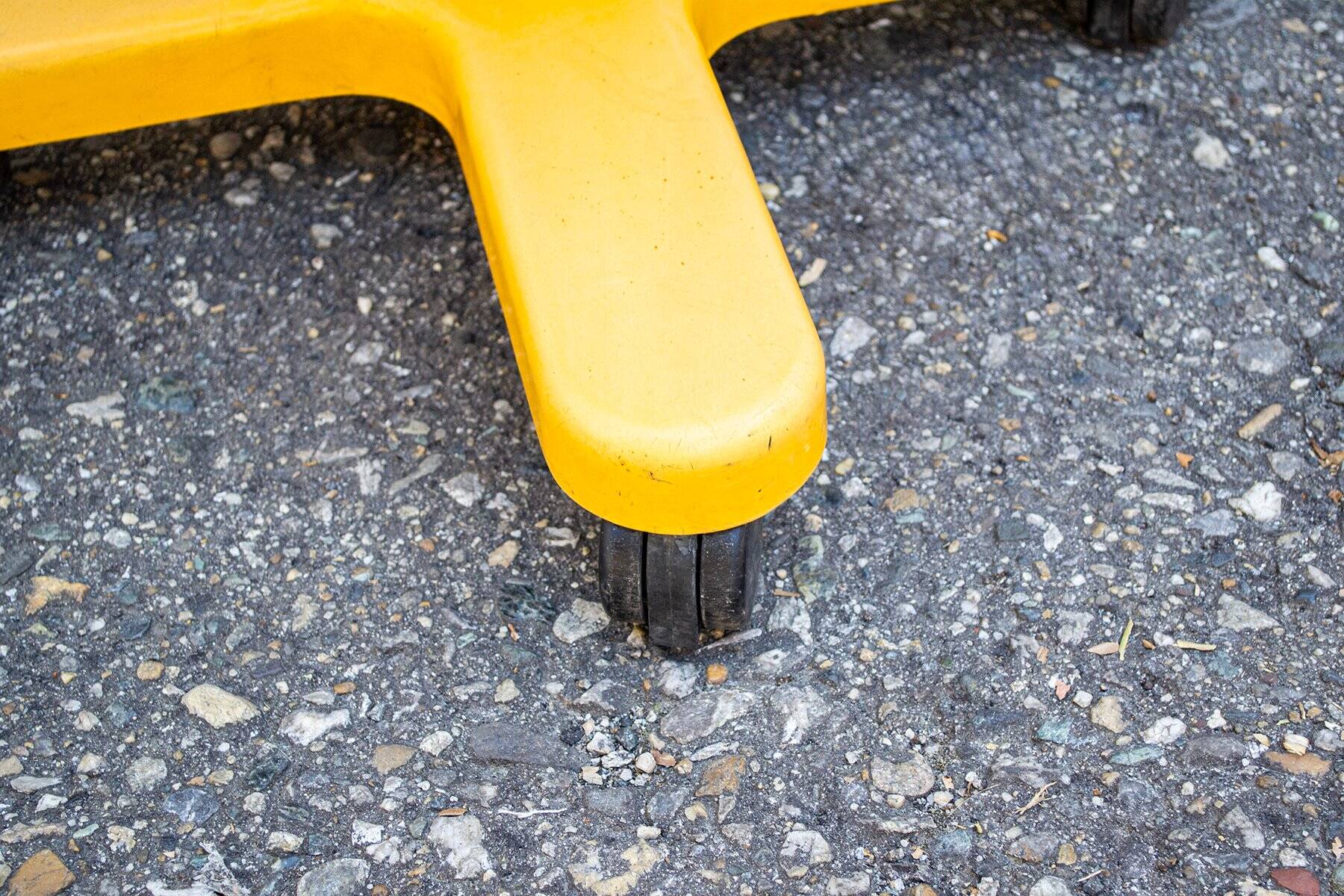 Vintage swivel chair 45 by Ettore Sottsass for Olivetti Synthesis, 1960s.