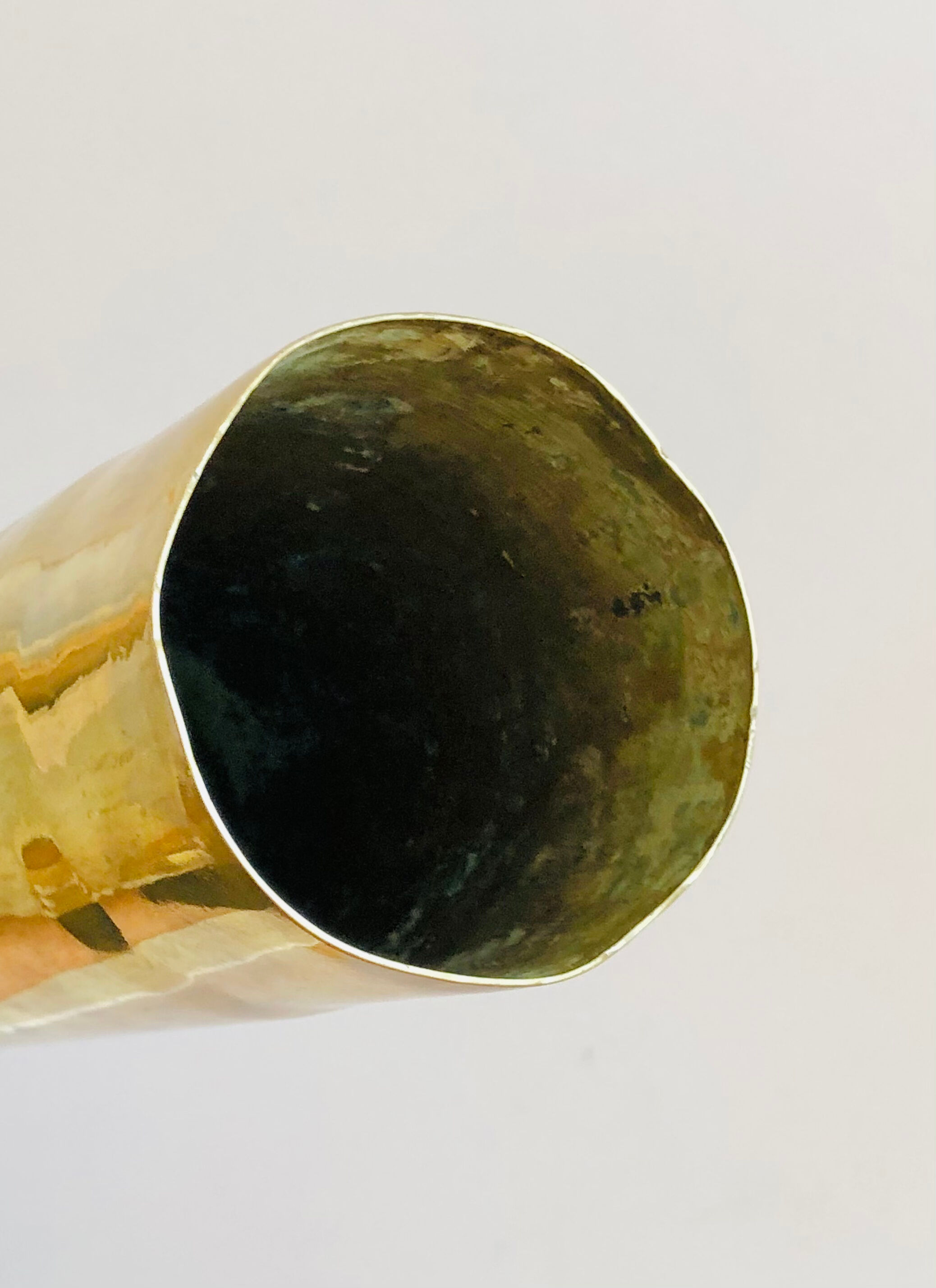 Old brass shell vase numbered H35cm