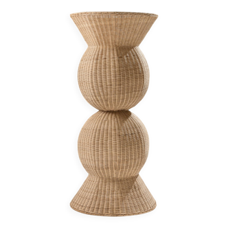 Ares rattan column