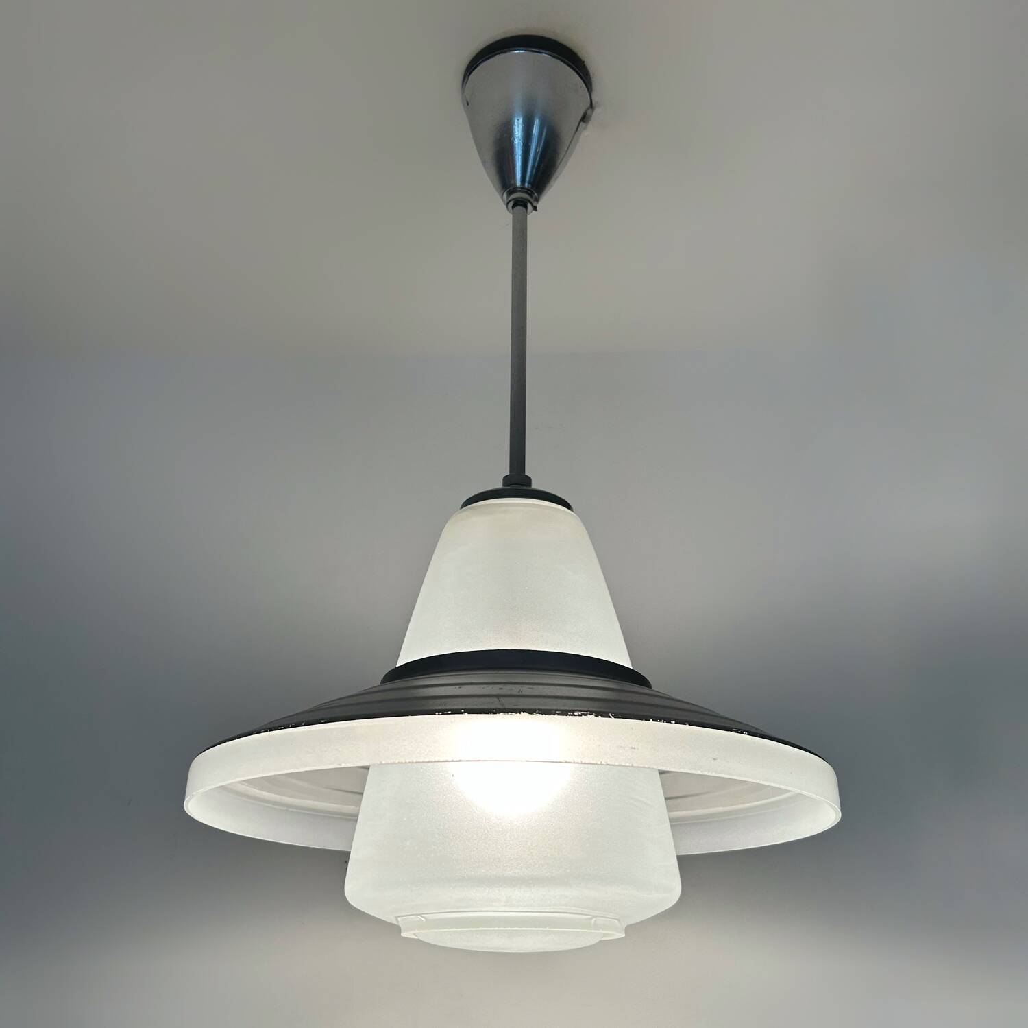 Bauhaus Adolph Meyer design chandelier from the 40s