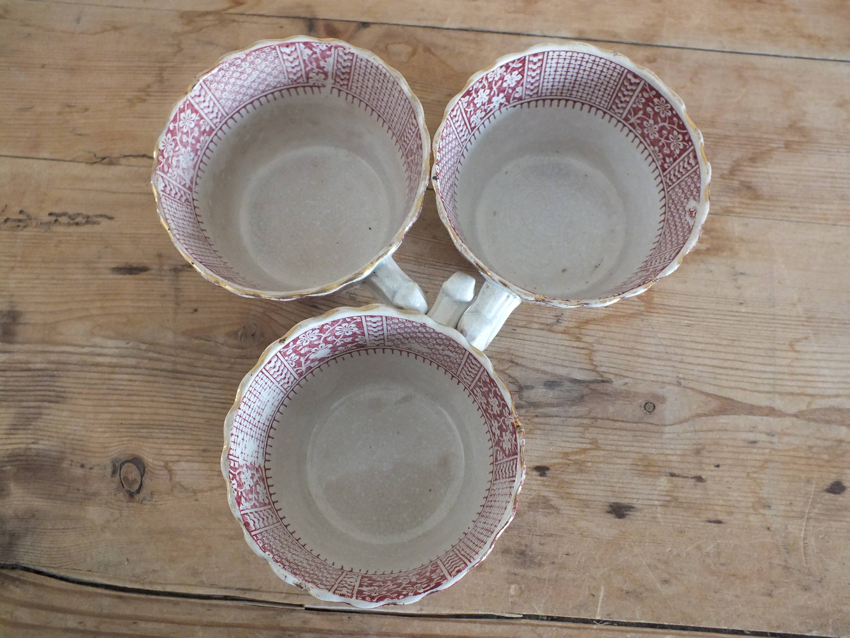 3 old Pexonne cups, Egyptian decor