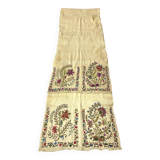 Broderie à la main méditerranéenne antique, héritage de l'artisanat grec