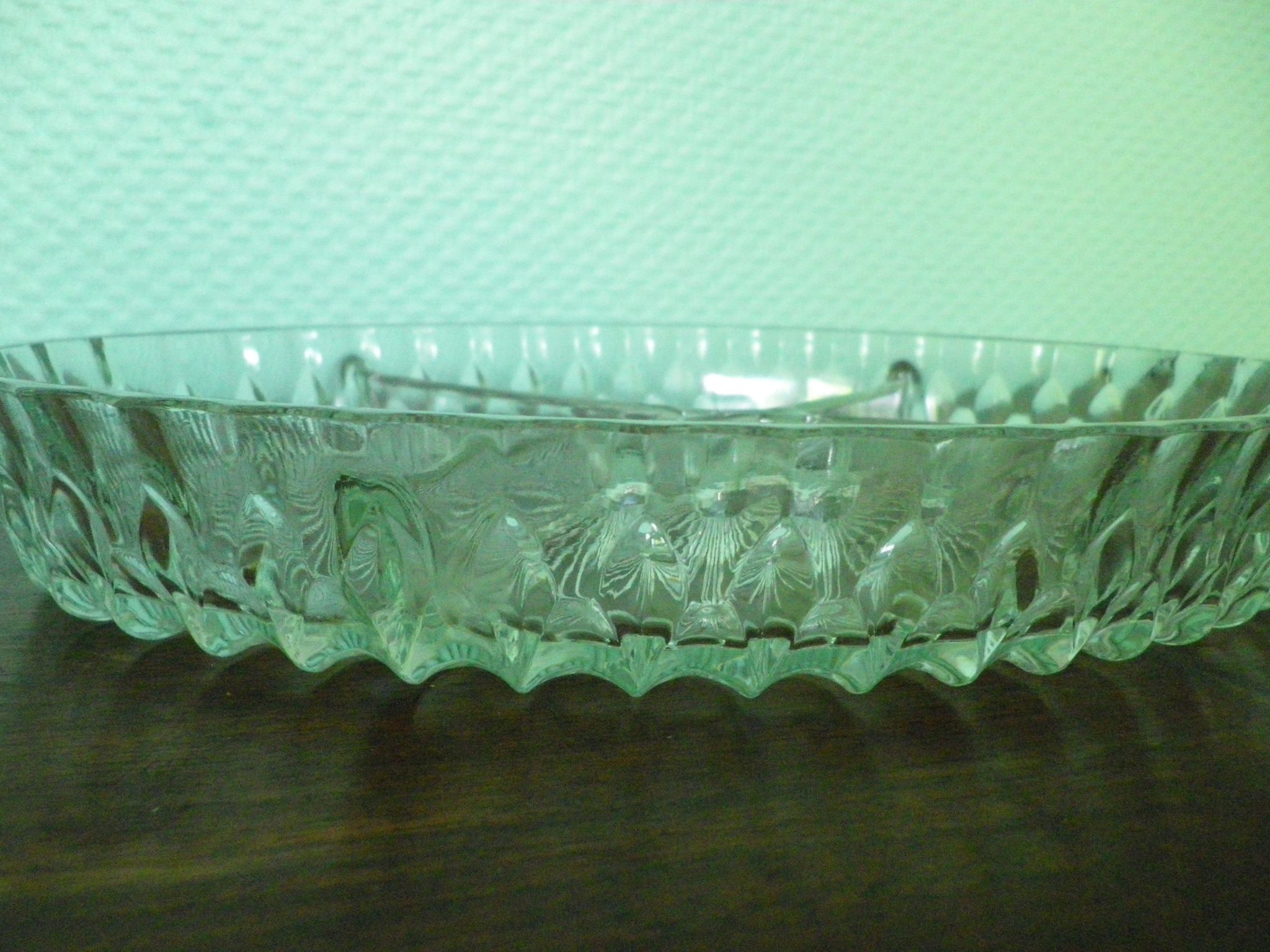 Vintage serving dish with aperitif, appetizers with its 2 serving accessories, original box