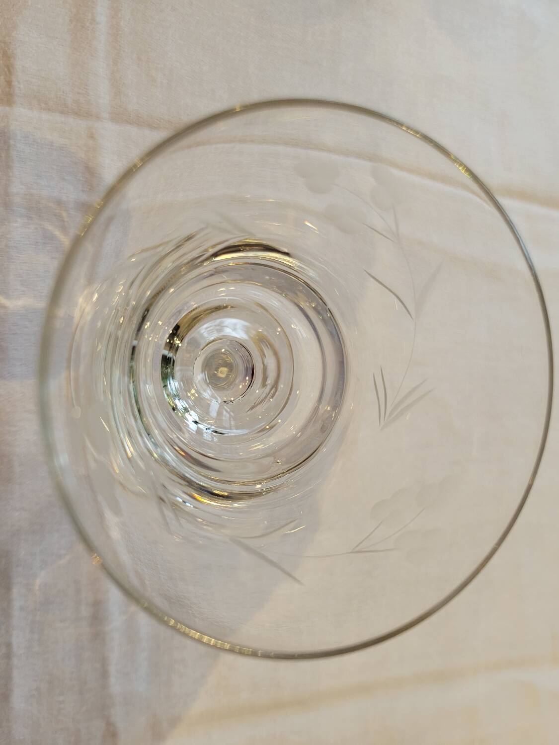 12 crystal wine glasses engraved with floral patterns