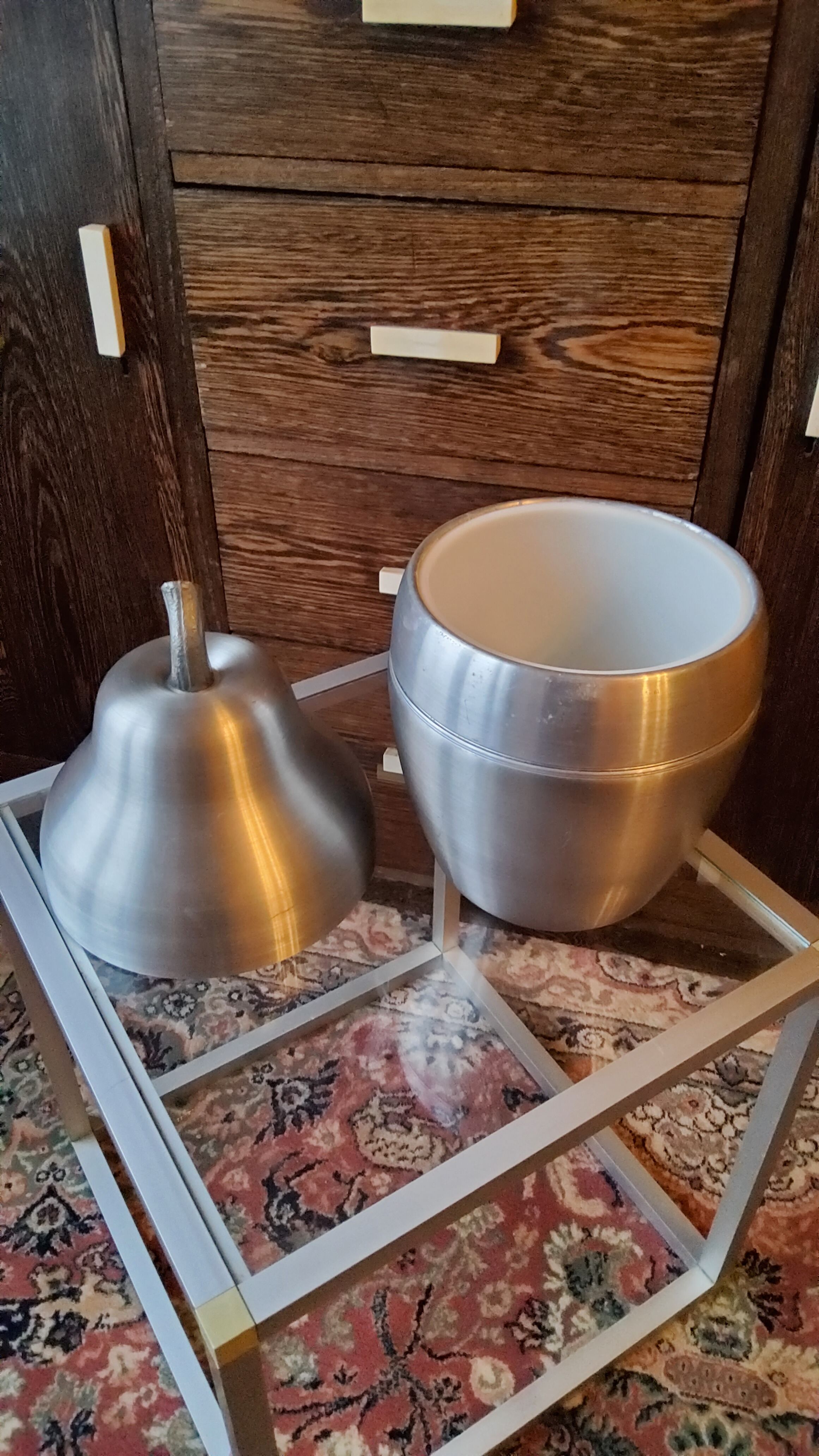 Seau à glace des années 70 poire en aluminium brossé made in Italy