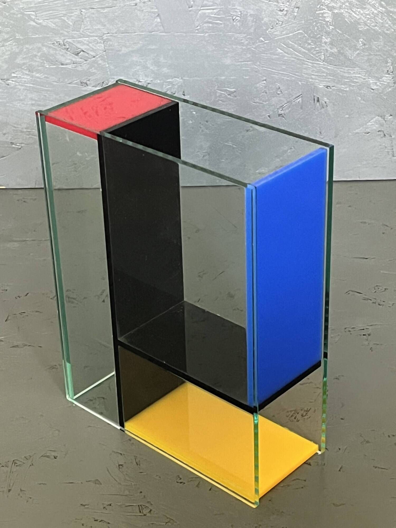 Plexiglass vase by Frank Kerdil