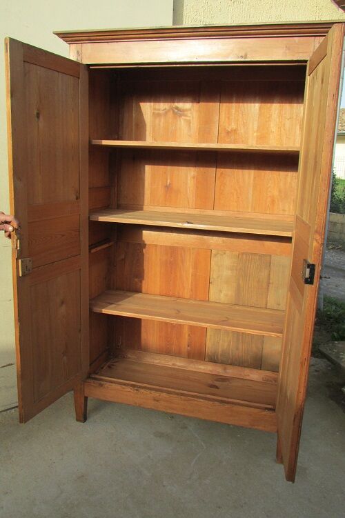 Wardrobe in pitchpin, 19th