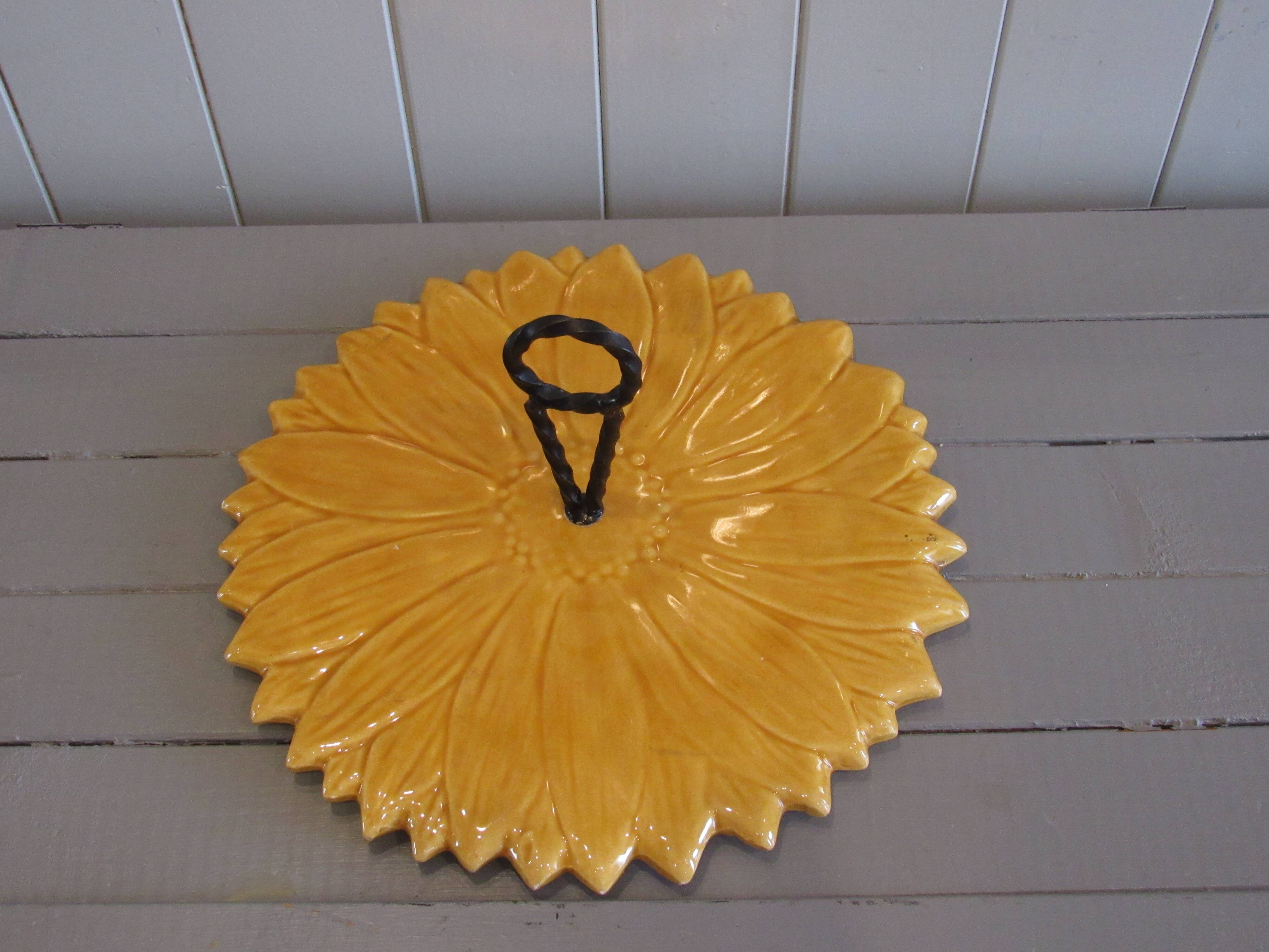 Yellow ceramic tray gaby cerame vallauris
