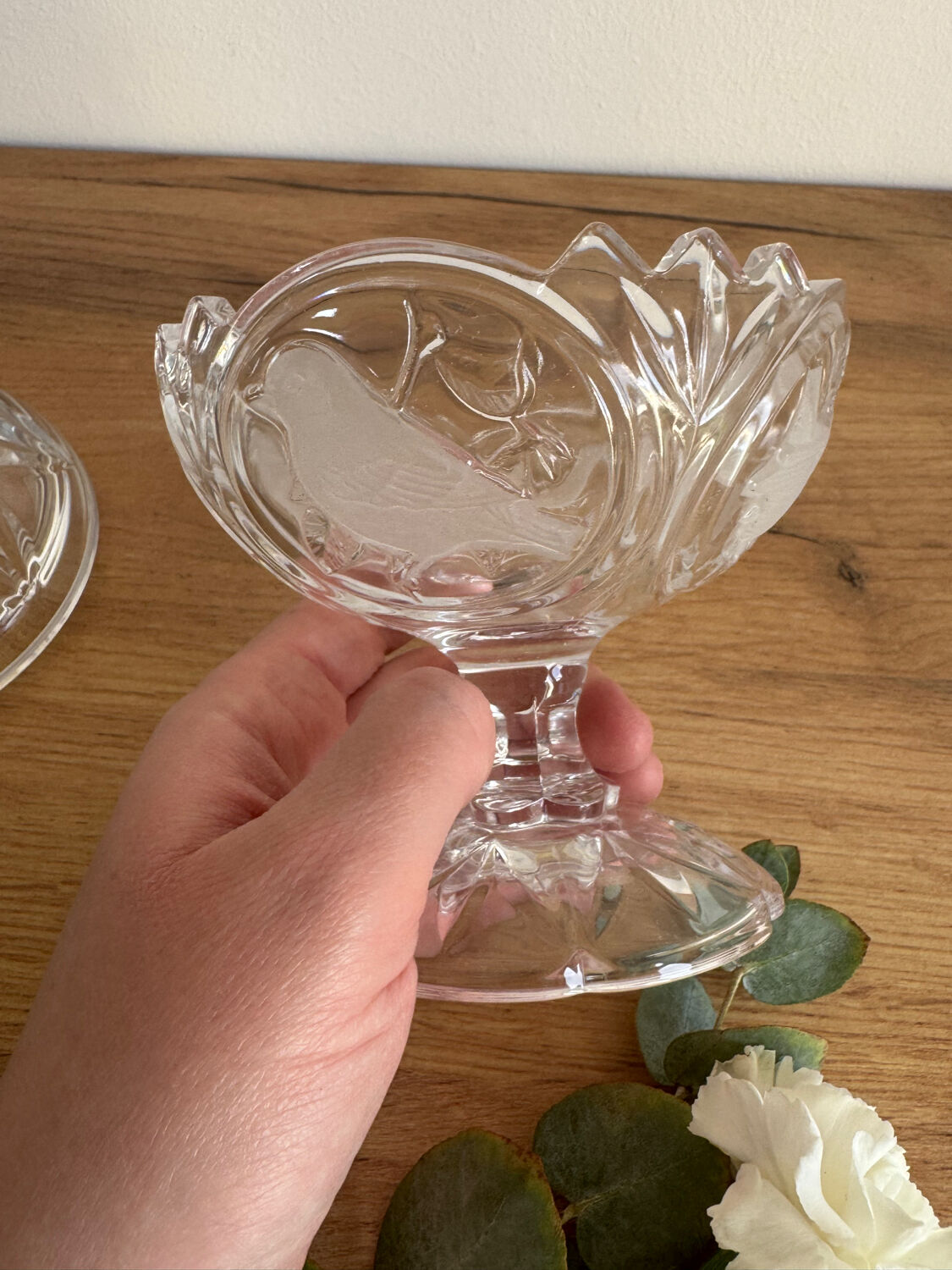 Vintage crystal bird bonbonnière
