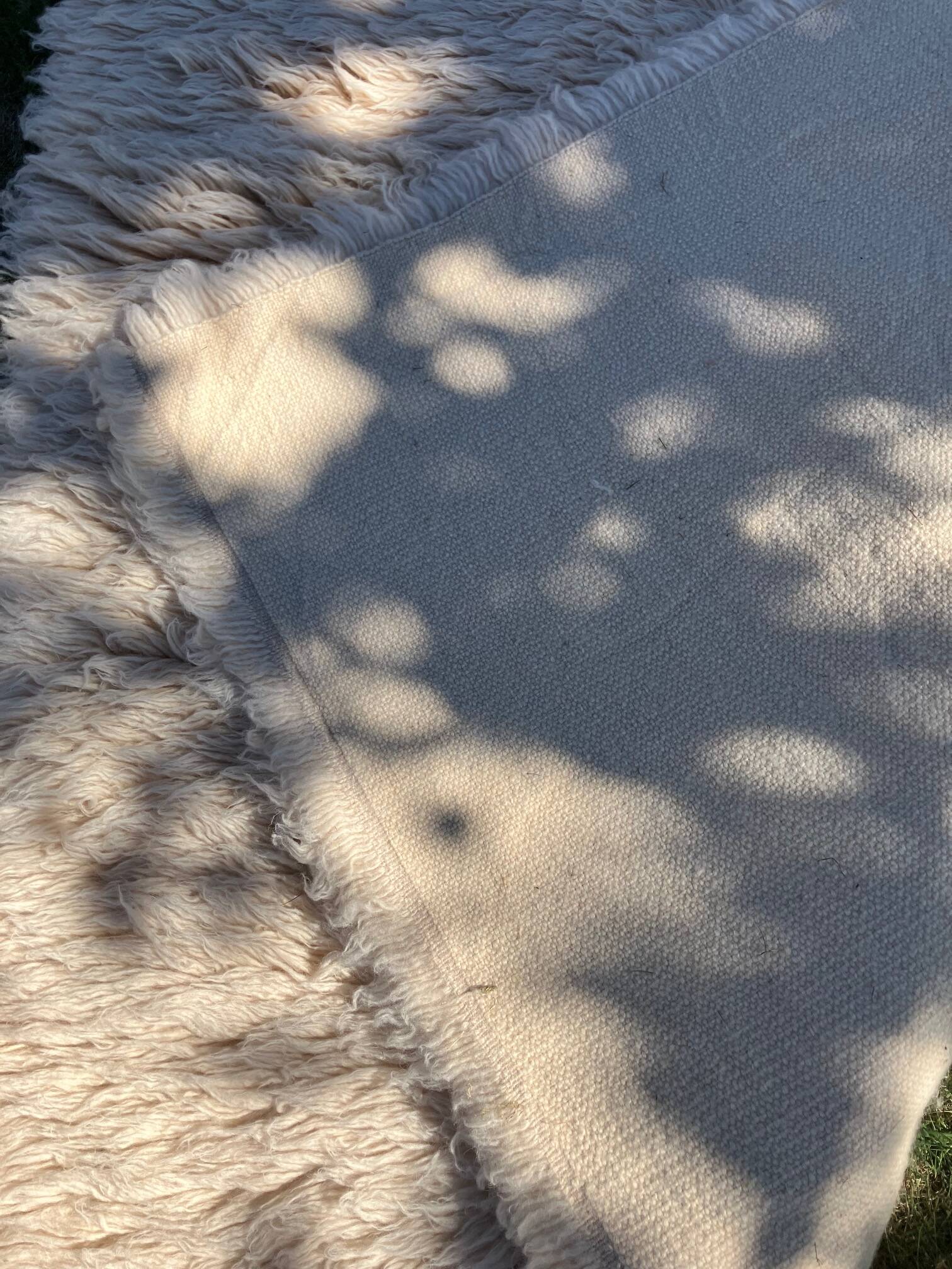 Flokati rug in virgin wool