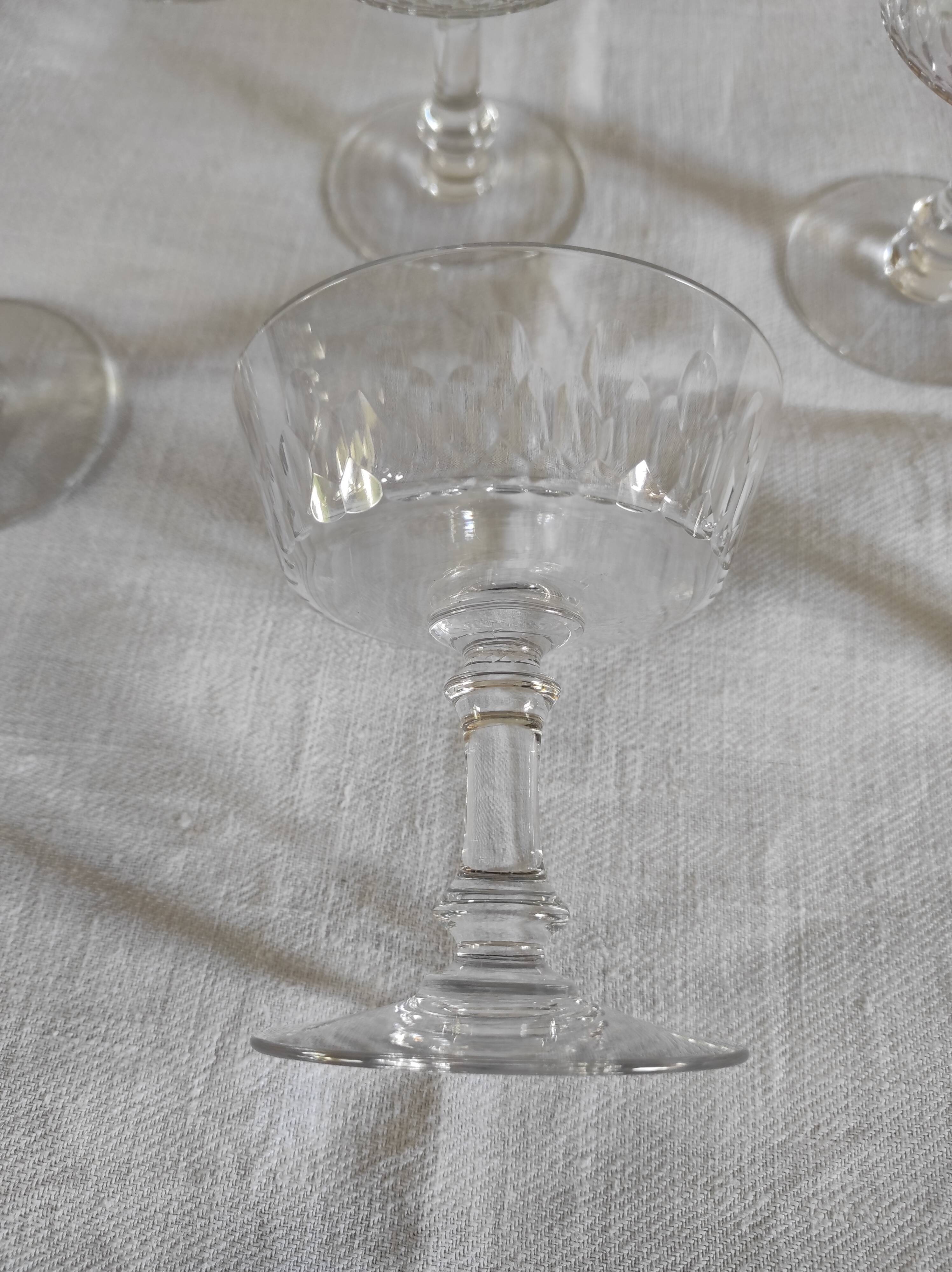 8 glasses of Baccarat Richelieu crystal champagne