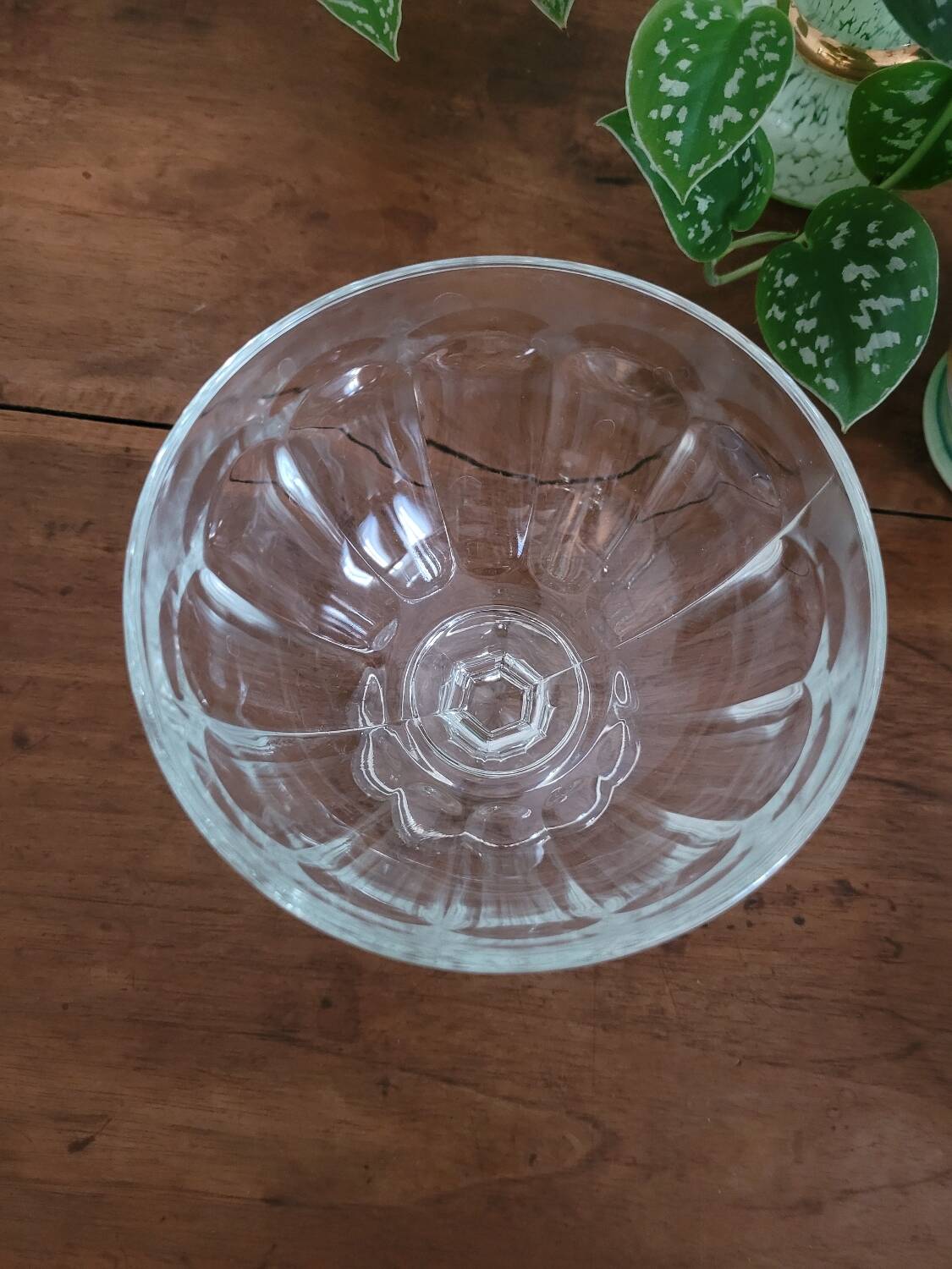 Crystal footed cup