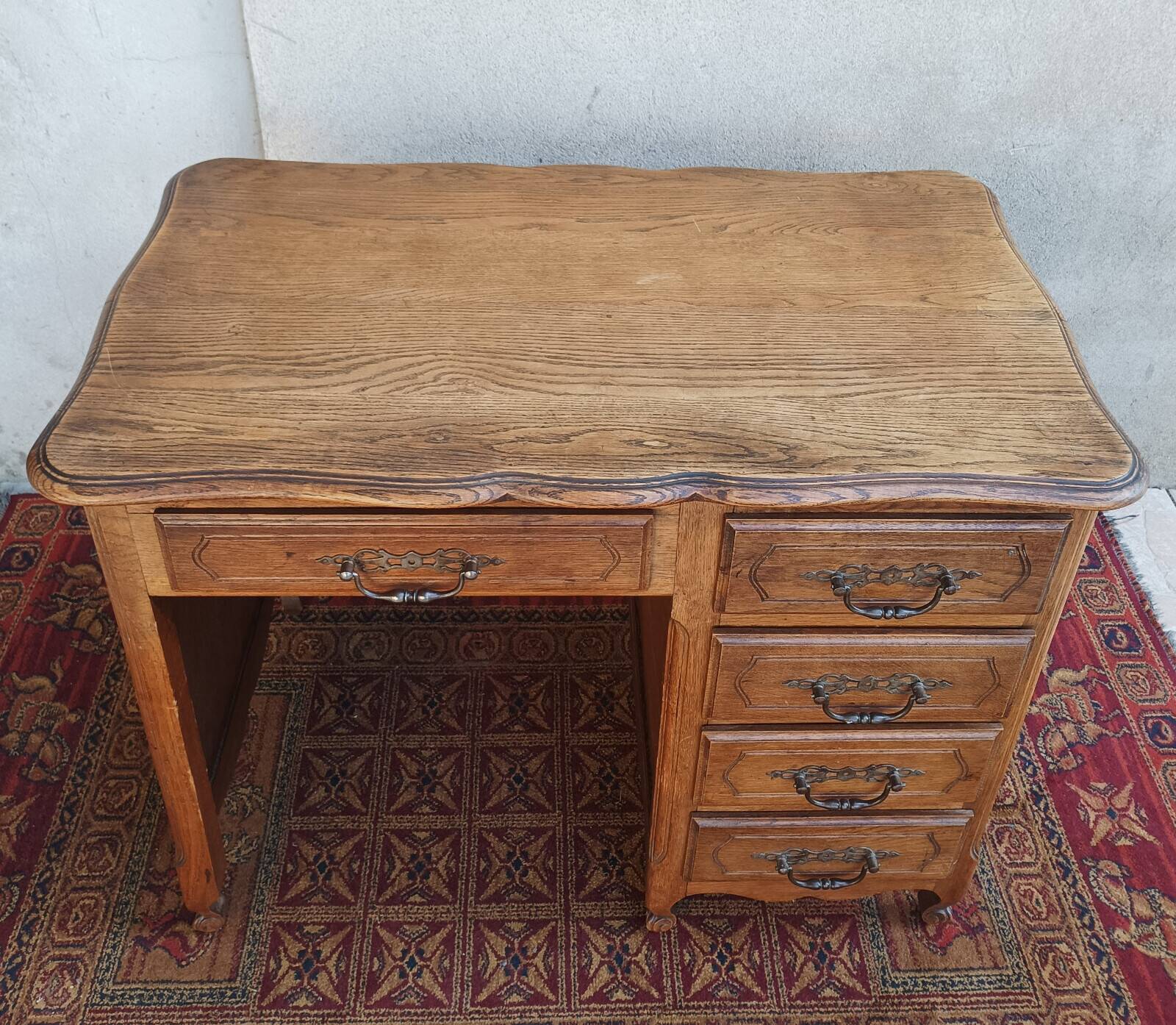 Louis XV desk with 5 drawers in oak
