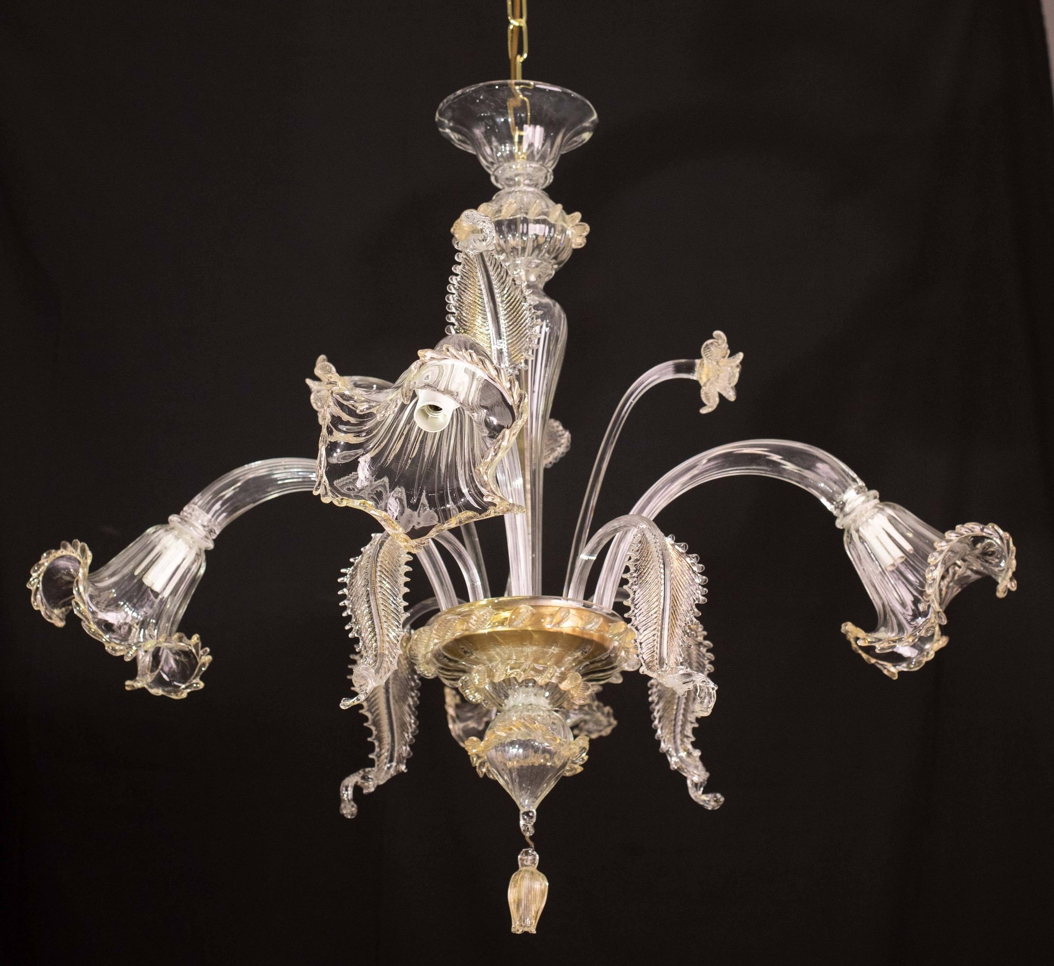 Charming vintage Venetian chandelier, transparent and gold Murano glass, 1970s