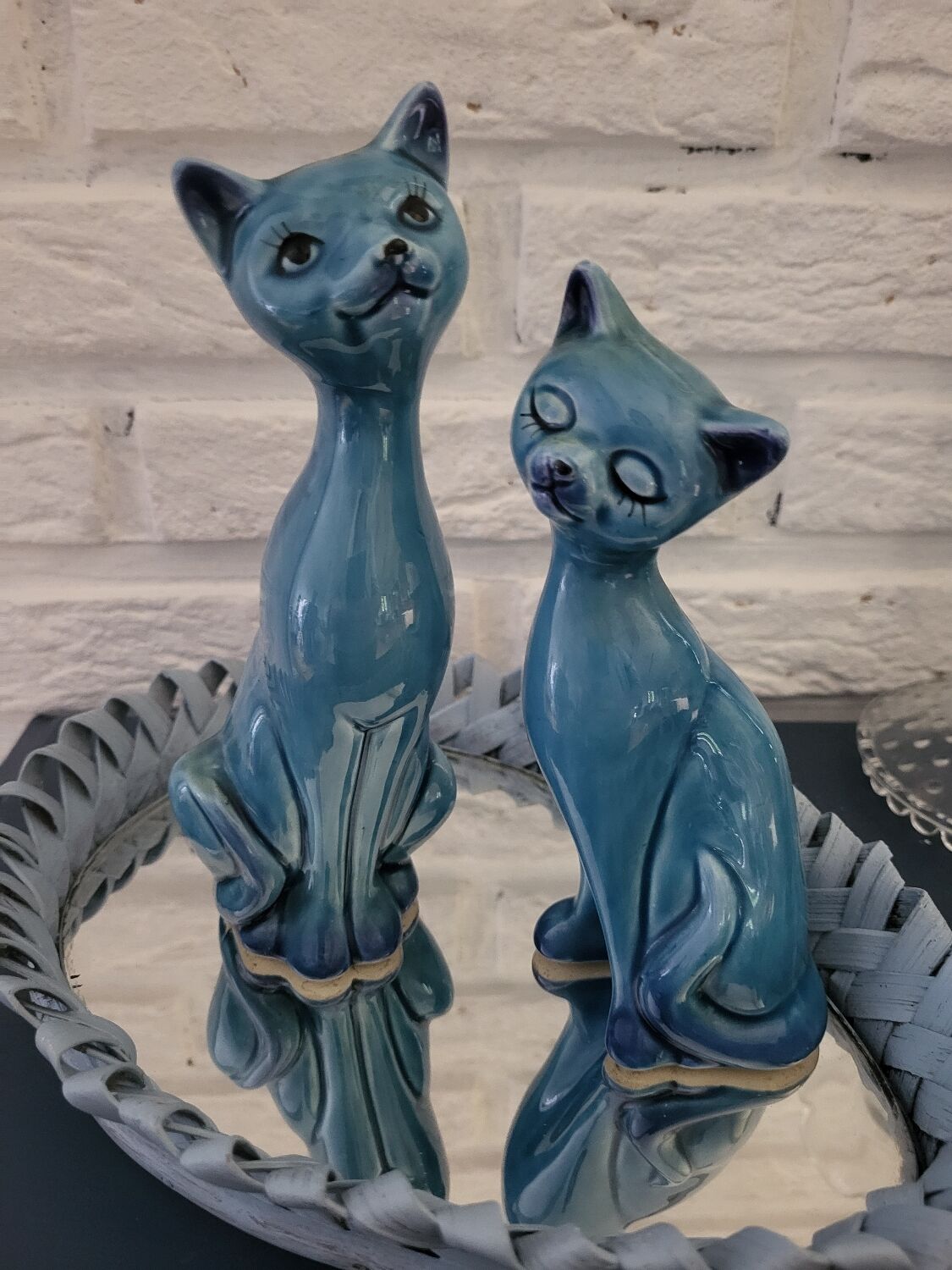 Ceramic cats