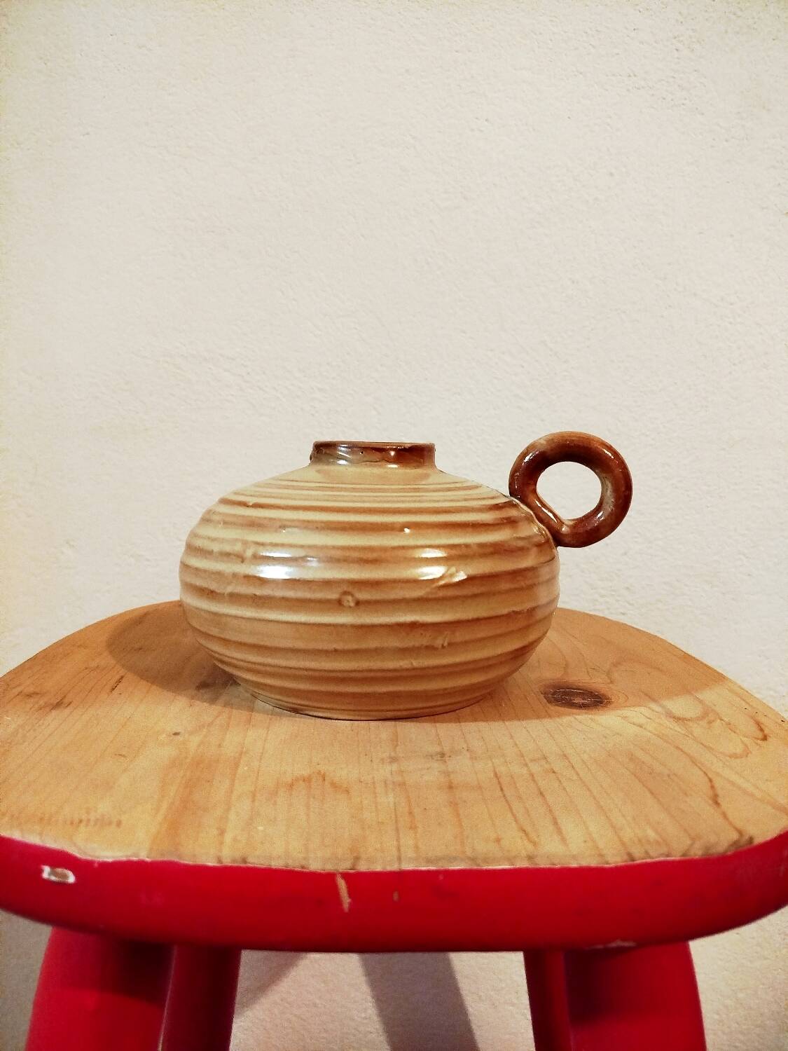 Round stoneware vase