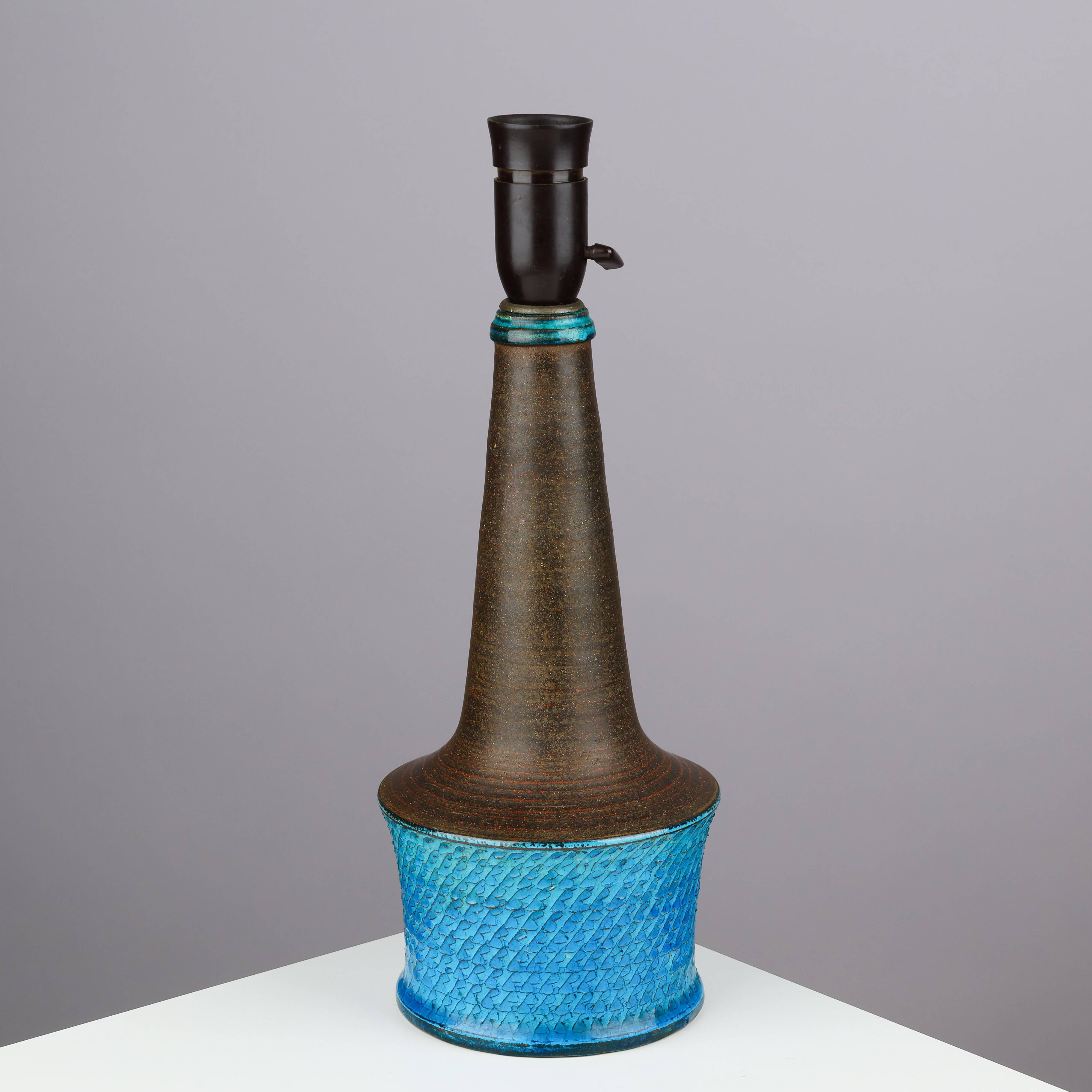 Nils Kahler table lamp in ceramic by Herman A. Kähler, Denmark, 1960 signed.