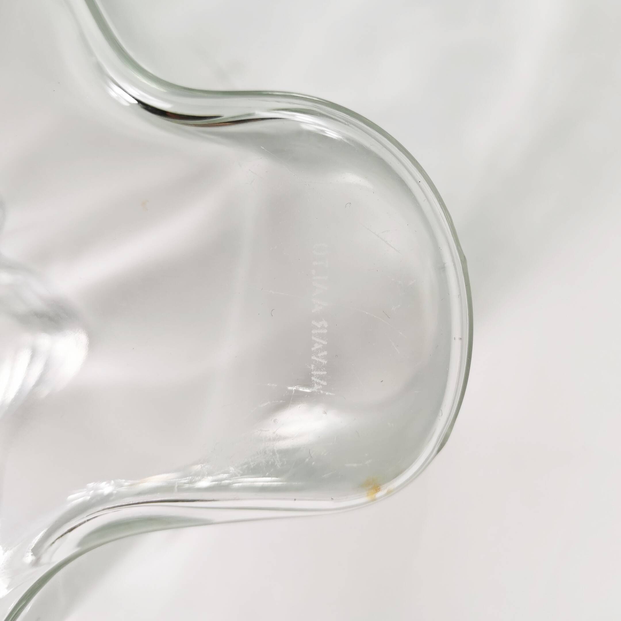 Mid Century pair of vases - glass vessels, Littala, designed by Alvar Aalto, Finland, 1980s.